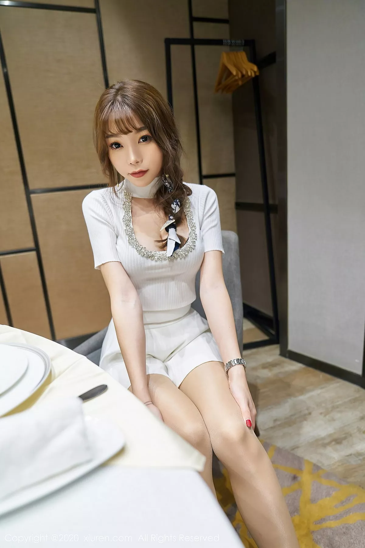 秀人集.com_[XiuRen秀人网]No.2621_女神芝芝Booty私房超薄开档肉丝裤袜半脱秀翘臀极致诱惑写真54P