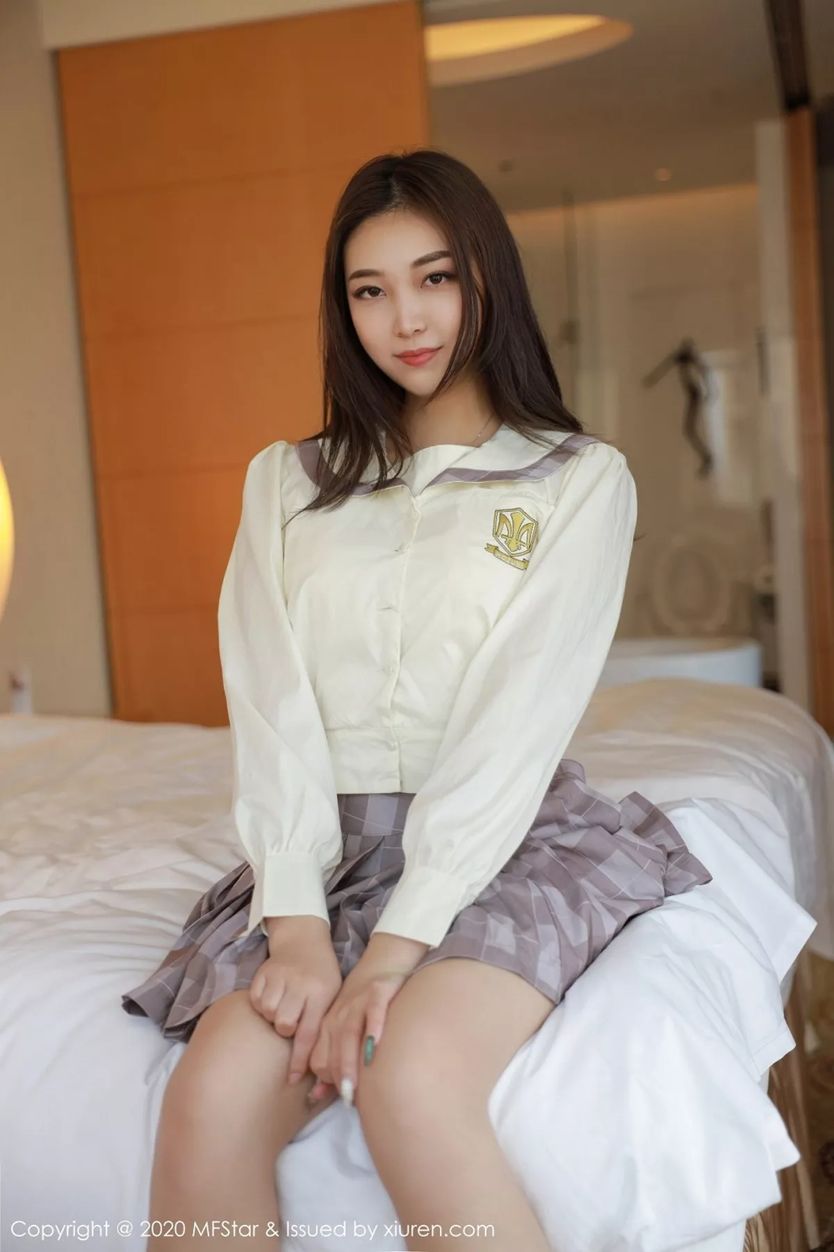 秀人集.com_[MFStar模范学院]Vol.399_新人模特郑颖姗私房JK制服半脱露粉色蕾丝内裤诱惑写真42P