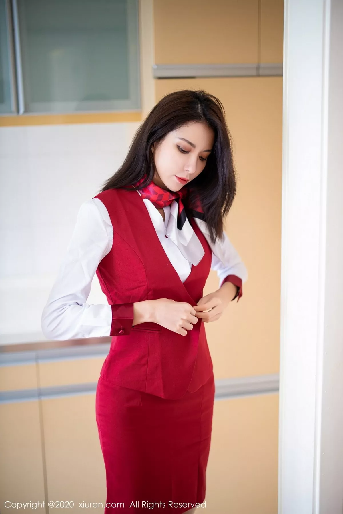 秀人集.com_[XiuRen秀人网]No.2640_气质美女Carry空乘制服主题私房脱制服露蕾丝内衣诱惑写真91P