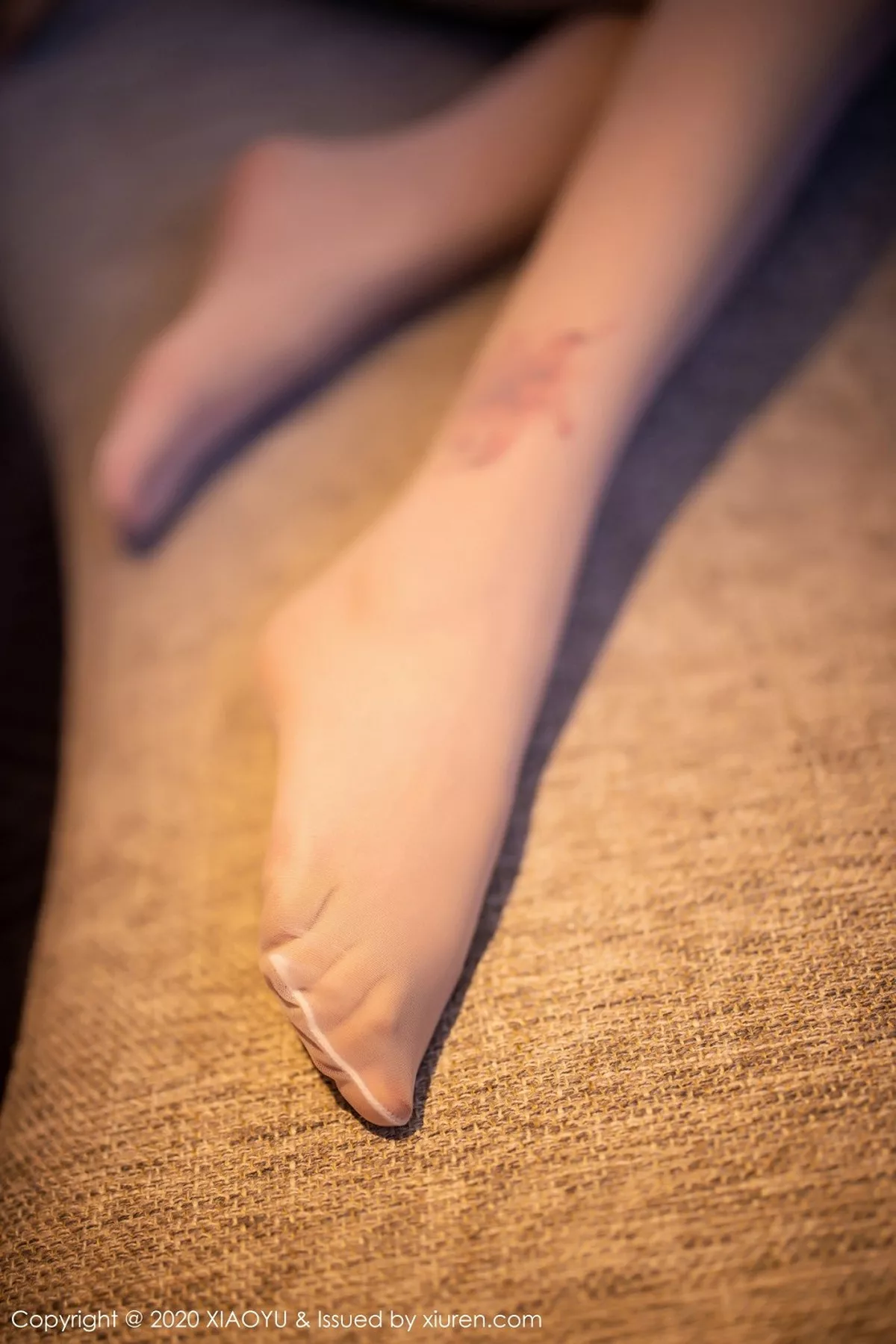 秀人集.com_[XiaoYu画语界]Vol.384_女神冯木木LRIS私房白色蕾丝内衣配白丝袜秀翘臀诱惑写真90P