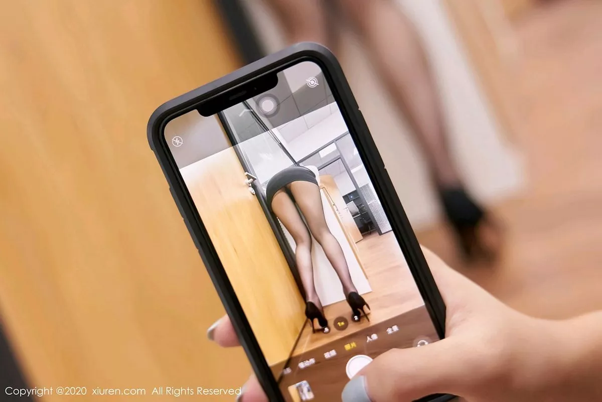 秀人集.com_[XiuRen秀人网]No.2768_嫩模韩静安经典秘书职业装主题半脱黑丝裤袜秀翘臀美腿诱惑写真47P