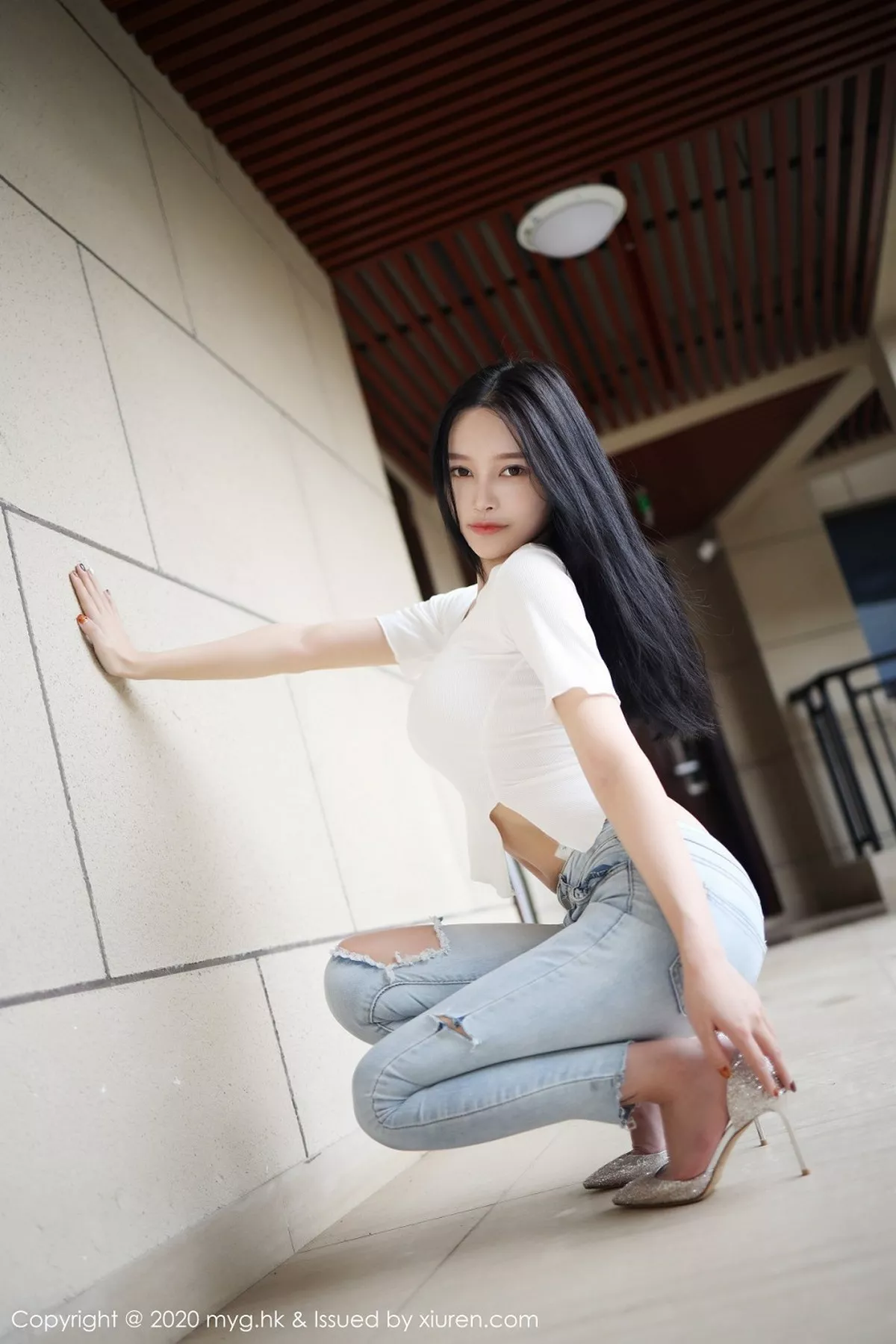 秀人集.com_[MyGirl美媛馆]Vol.459_女神唐琪儿私房破烂紧身牛仔裤半脱露翘臀撩人诱惑写真72P