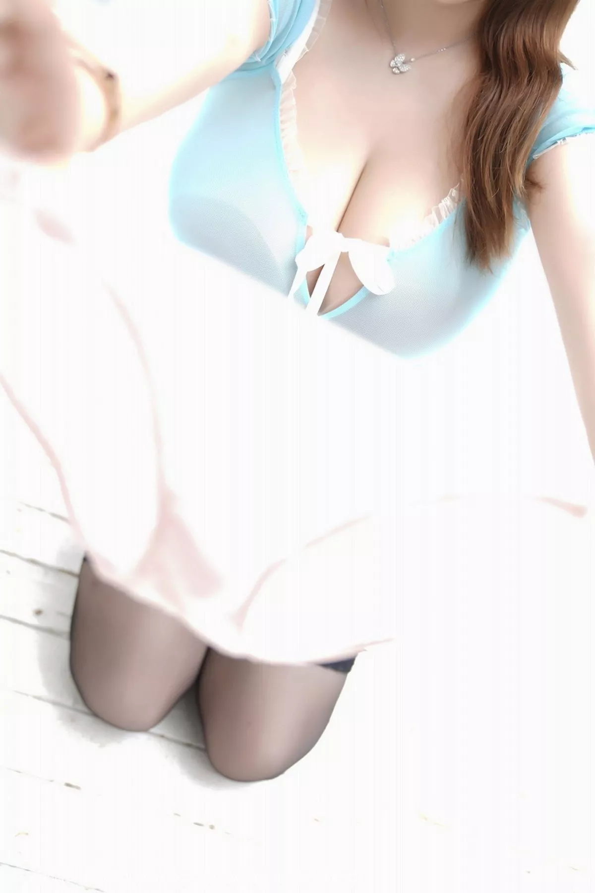 秀人集.com_[XiuRen秀人网]No.2812_嫩模软而泳池剧情薄透连身裙配黑丝袜秀丰乳肥臀撩人诱惑写真85P