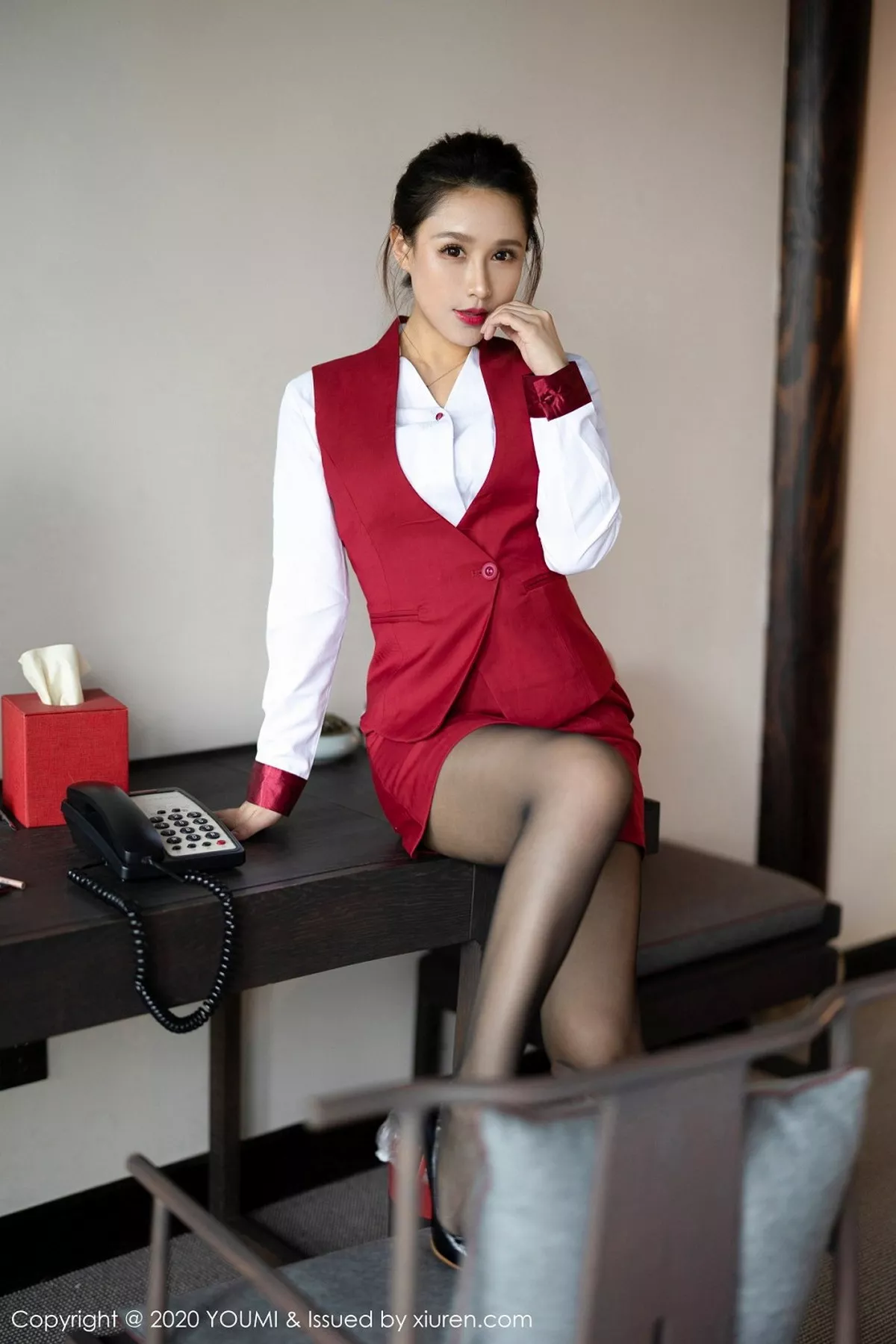 秀人集.com_[YouMi尤蜜荟]Vol.562_嫩模徐安安杭州旅拍私人管家剧情主题性感红色内衣完美诱惑写真86P