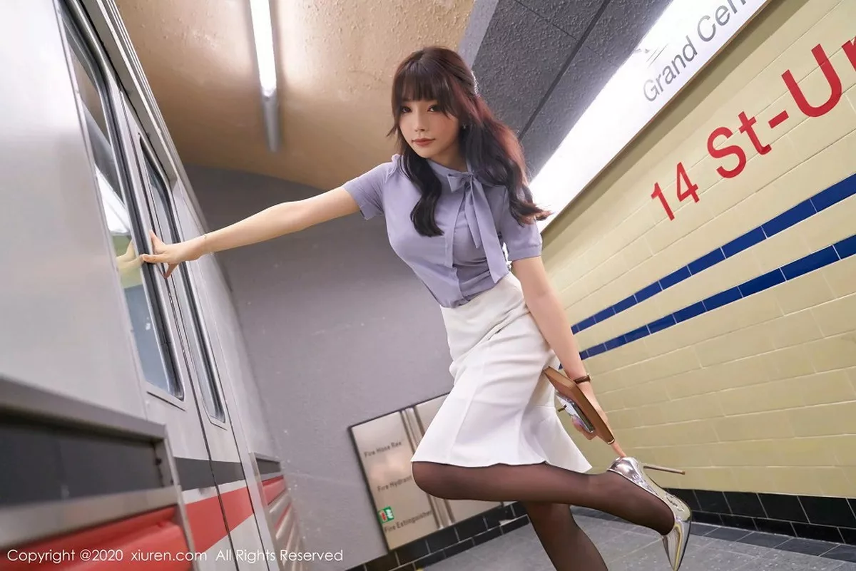 秀人集.com_[XiuRen秀人网]No.2834_女神芝芝Booty真实地铁场景剧情黑丝裤袜半脱露翘臀诱惑写真73P