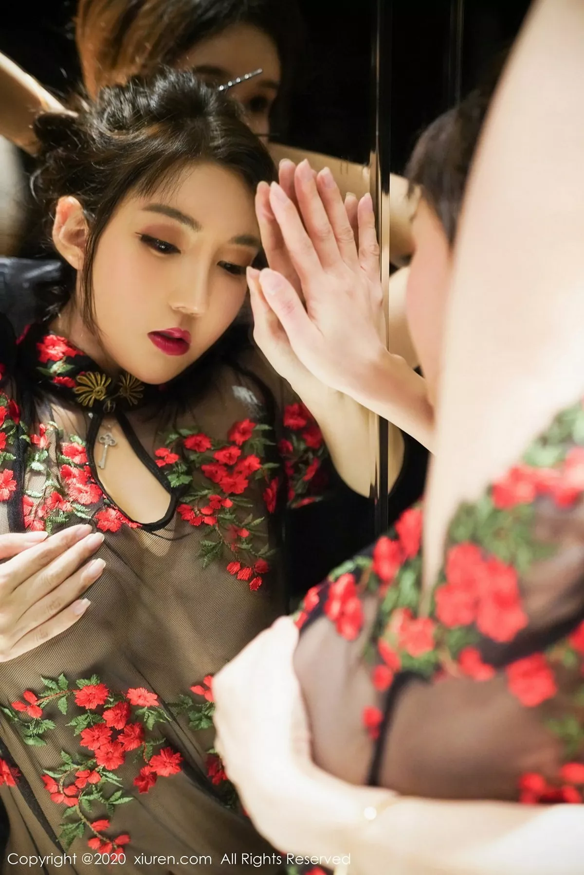 秀人集.com_[XiuRen秀人网]No.2849_嫩模萌汉药baby＆张雨萌韵味典雅旗袍主题撩人姿势惹火诱惑写真45P