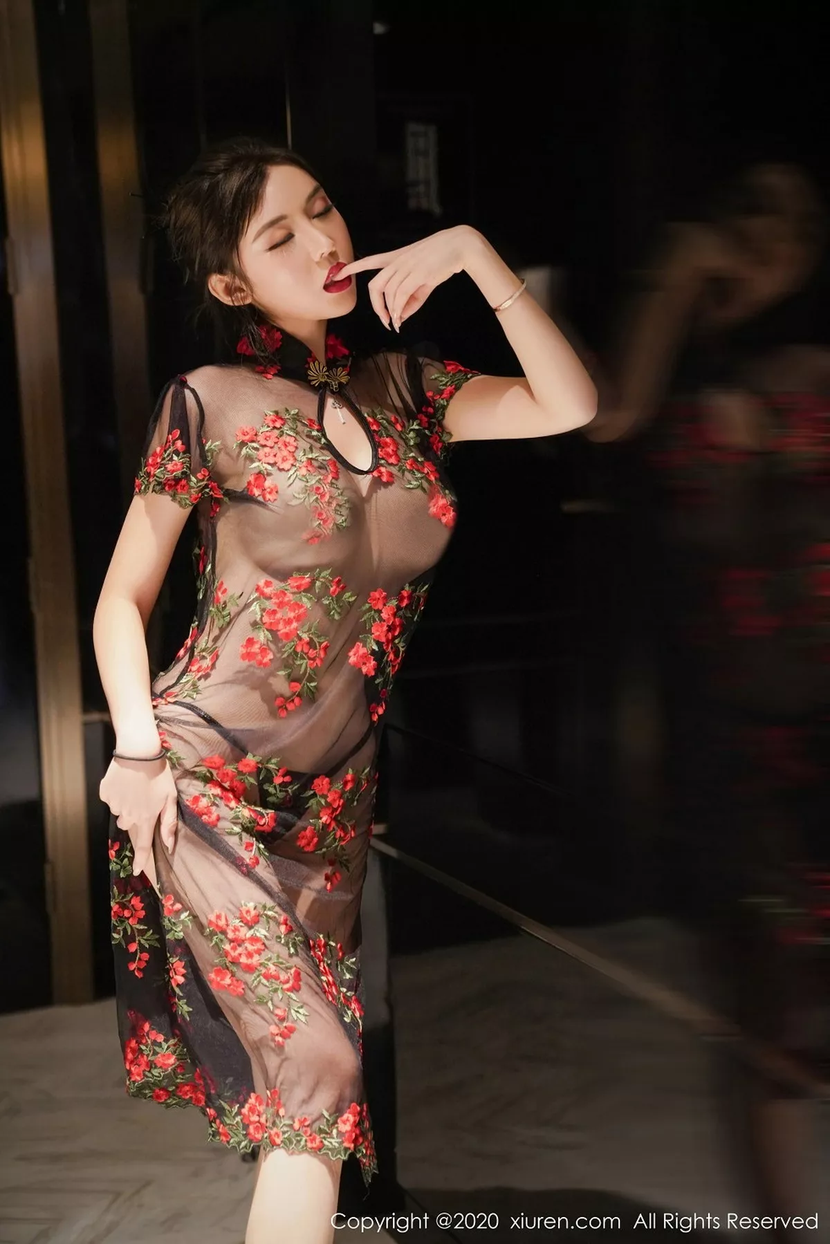 秀人集.com_[XiuRen秀人网]No.2849_嫩模萌汉药baby＆张雨萌韵味典雅旗袍主题撩人姿势惹火诱惑写真45P