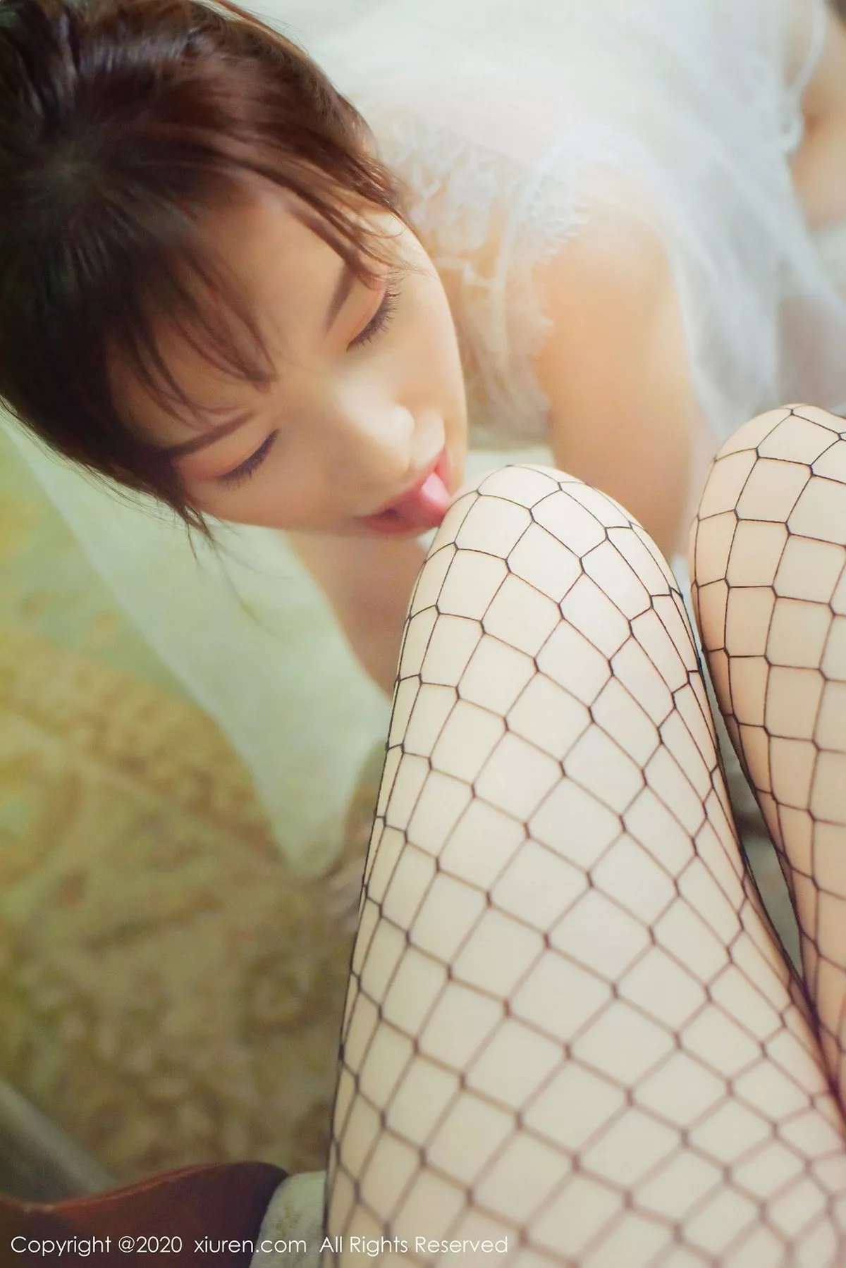 秀人集.com_[XiuRen秀人网]No.2848_嫩模范京宜私房洞房花烛夜主题白色蕾丝内衣透视秀惹火身材写真64P