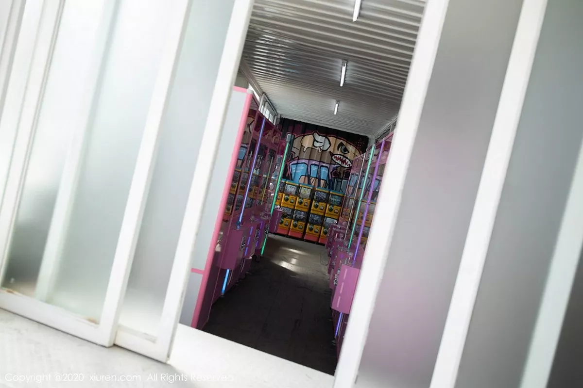 秀人集.com_[XiuRen秀人网]No.2856_嫩模陆萱萱逃学威龙剧情主题无内黑丝裤袜秀翘臀屁沟诱惑写真63P