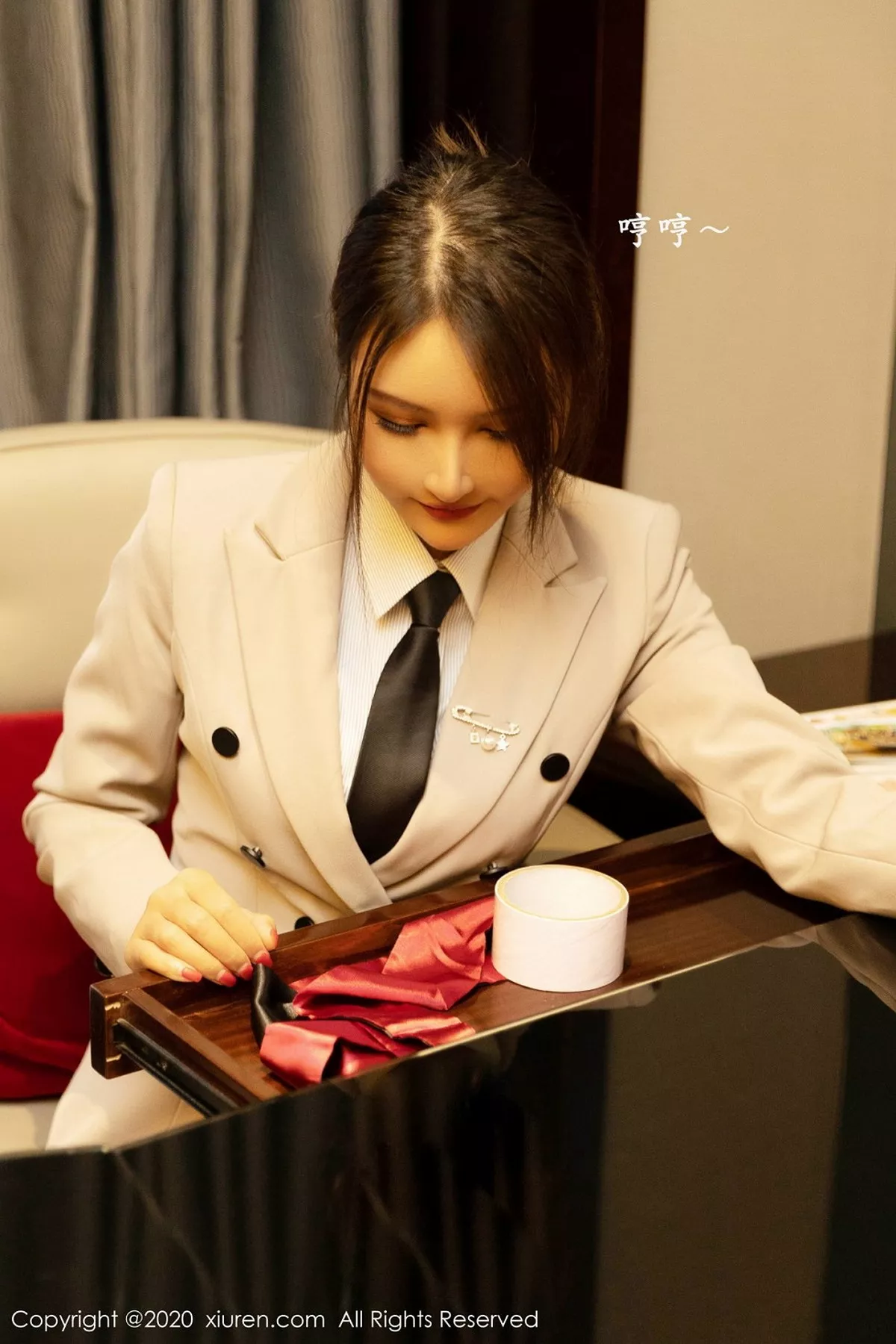 秀人集.com_[XiuRen秀人网]No.2857_嫩模周于希Sandy＆Emily顾奈奈办公室霸道总裁主题半脱诱惑写真101P