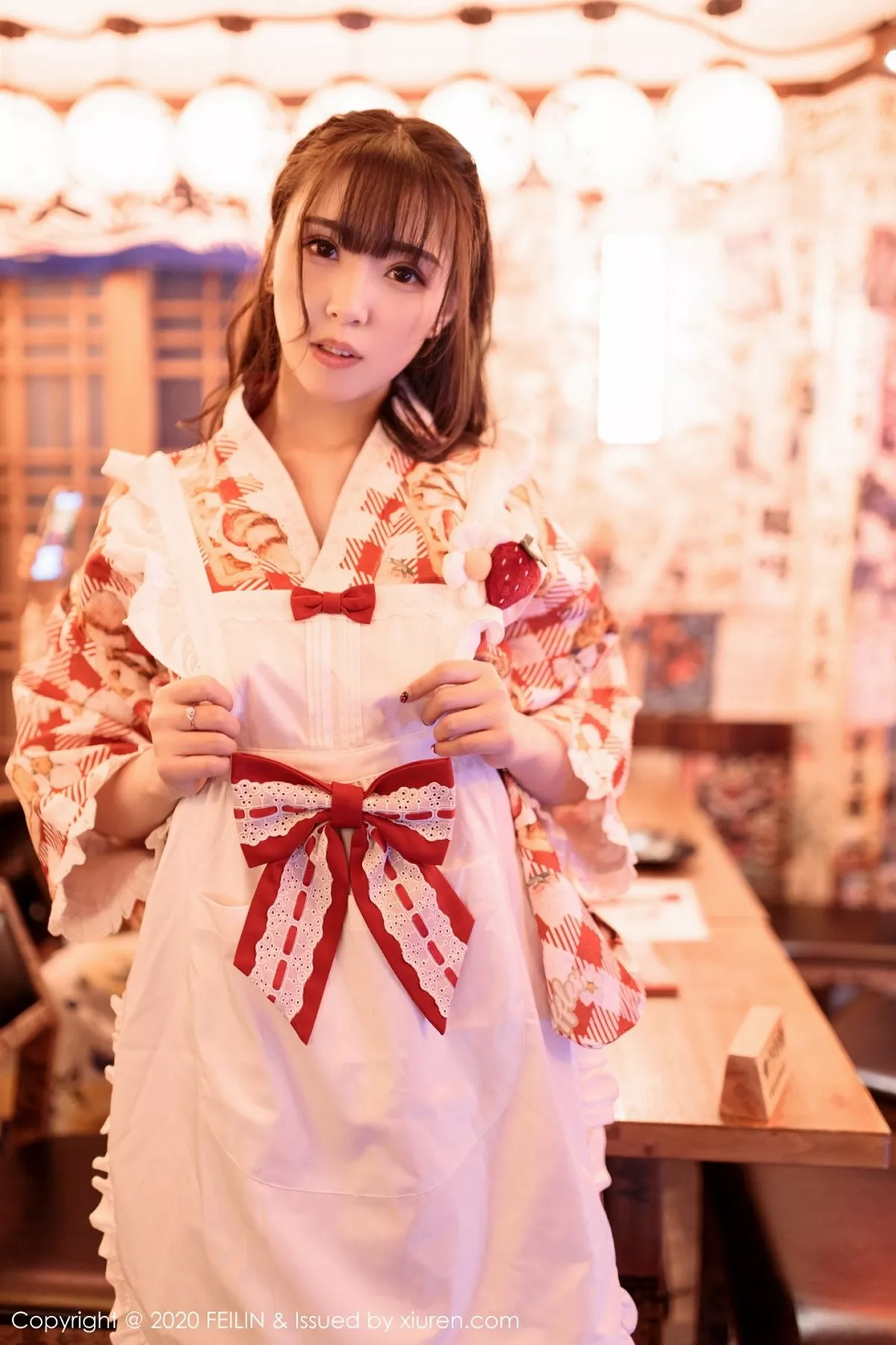 秀人集.com_[FeiLin嗲囡囡]VOL.360_嫩模小波多私房日系风团花锦簇半脱秀凹凸身材诱惑写真50P