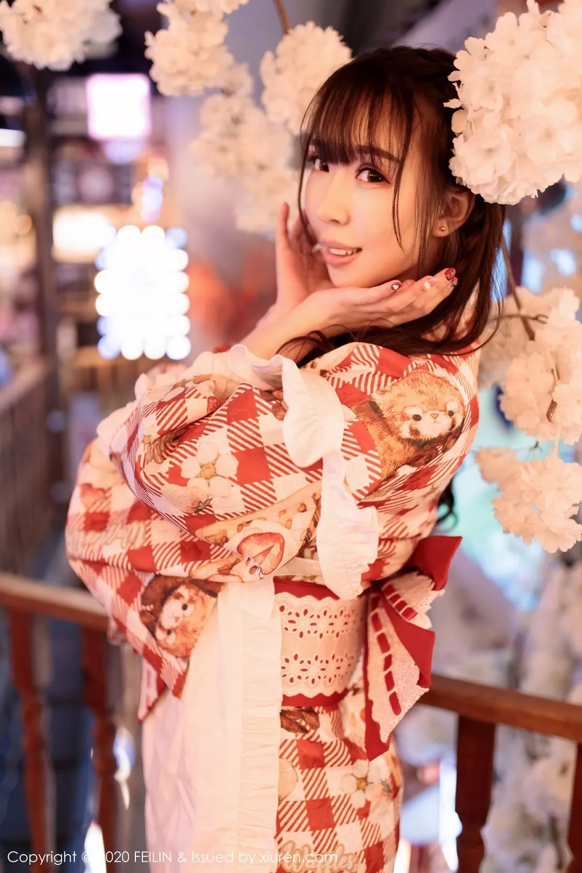 秀人集.com_[FeiLin嗲囡囡]VOL.360_嫩模小波多私房日系风团花锦簇半脱秀凹凸身材诱惑写真50P