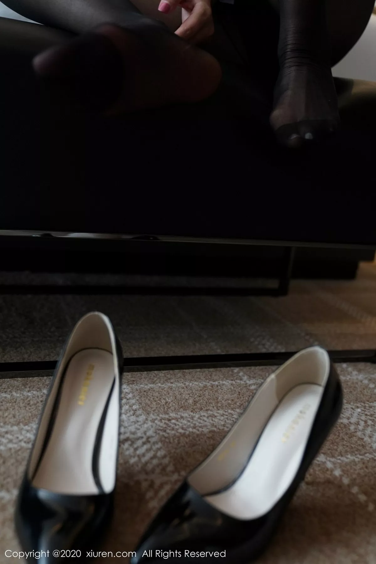 秀人集.com_[XiuRen秀人网]No.2784_嫩模方子萱职场秘书OL主题私房半脱露性感黑色内衣秀高挑身材写真81P