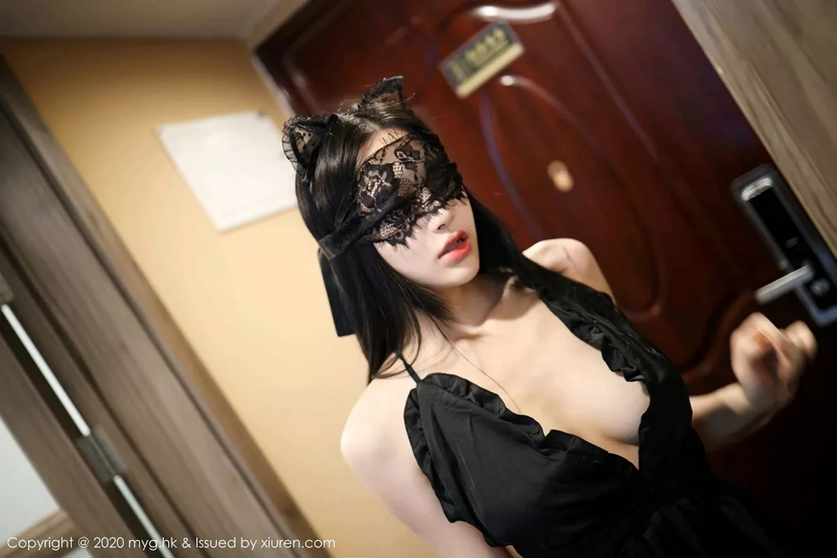 秀人集.com_[MyGirl美媛馆]Vol.457_女神唐琪儿神秘蒙面主题黑色低胸连身裙秀白嫩豪乳诱惑写真113P