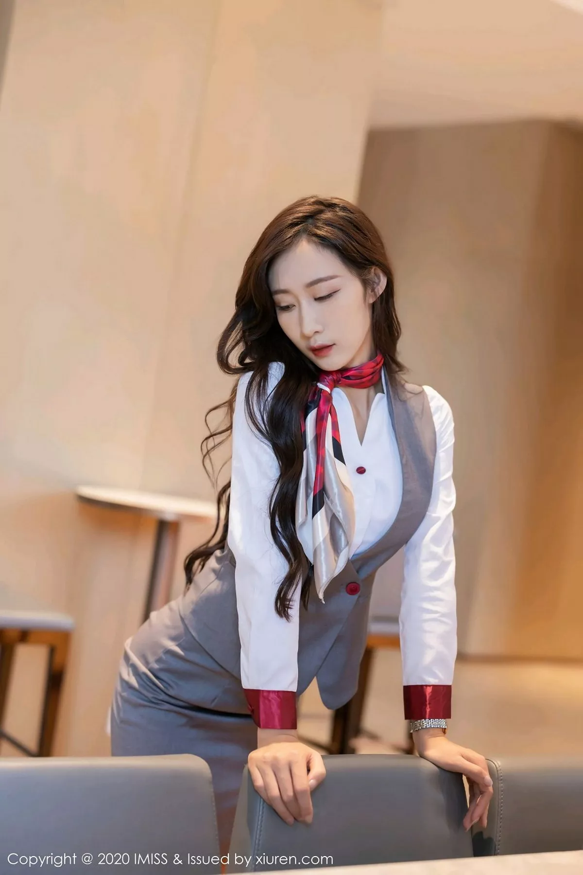 秀人集.com_[IMISS爱蜜社]Vol.524_新人模特萌白酱空姐制服主题私房半脱露开档灰丝裤袜诱惑写真60P