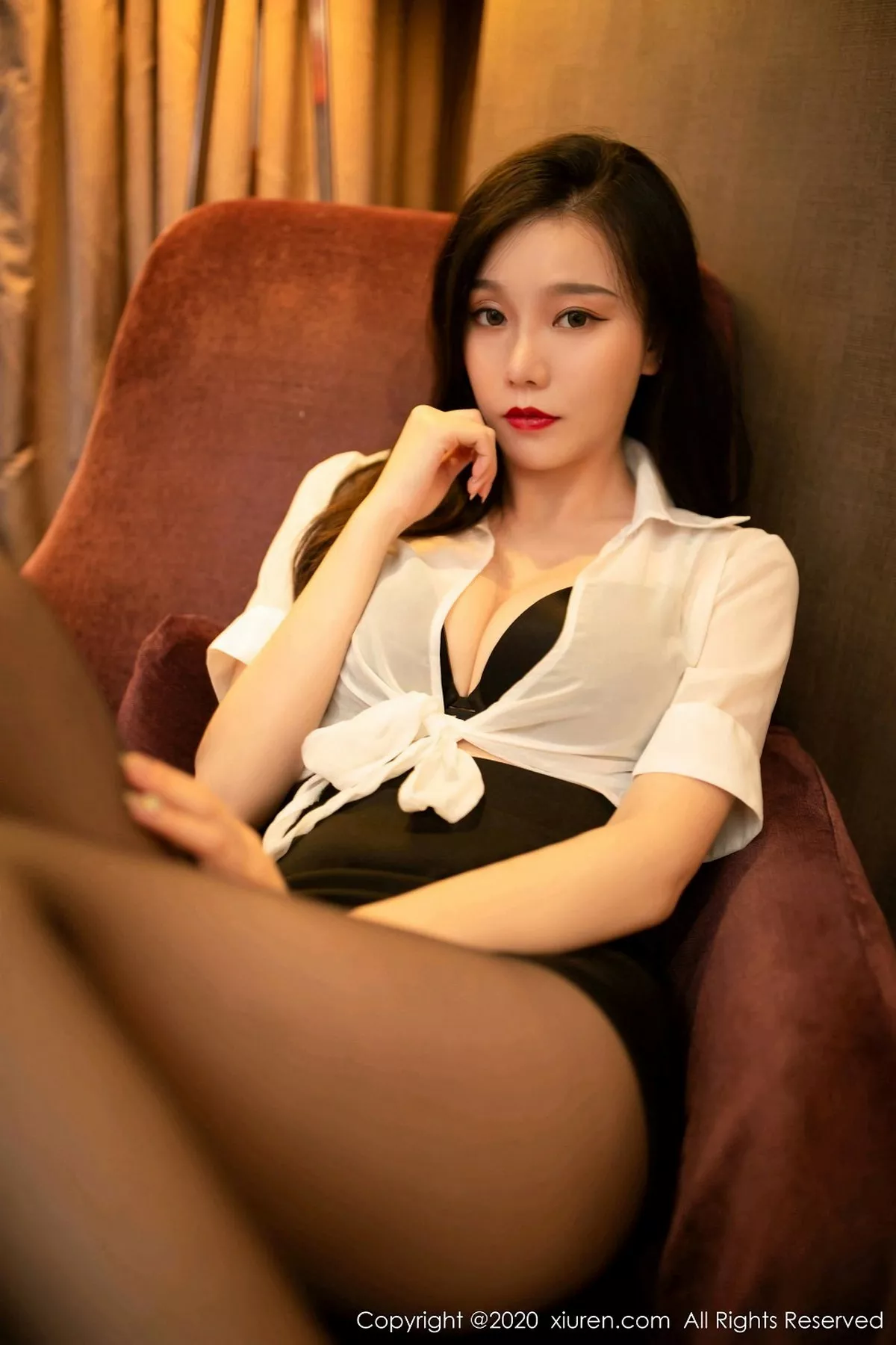 秀人集.com_[XiuRen秀人网]No.2807_嫩模安然Maleah情趣小秘书主题撩裙露开档黑丝裤袜诱惑写真59P