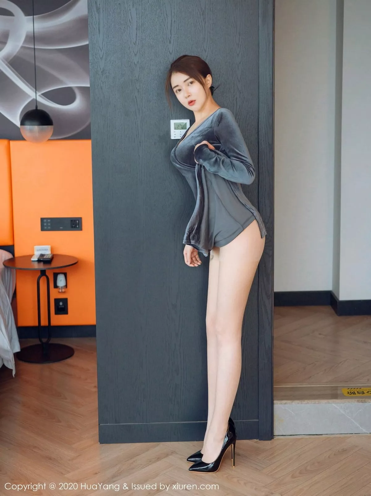 秀人集.com_[HuaYang花漾]Vol.341_嫩模凯竹华丽典雅吊裙半脱露性感内衣肉丝裤袜诱惑写真41P