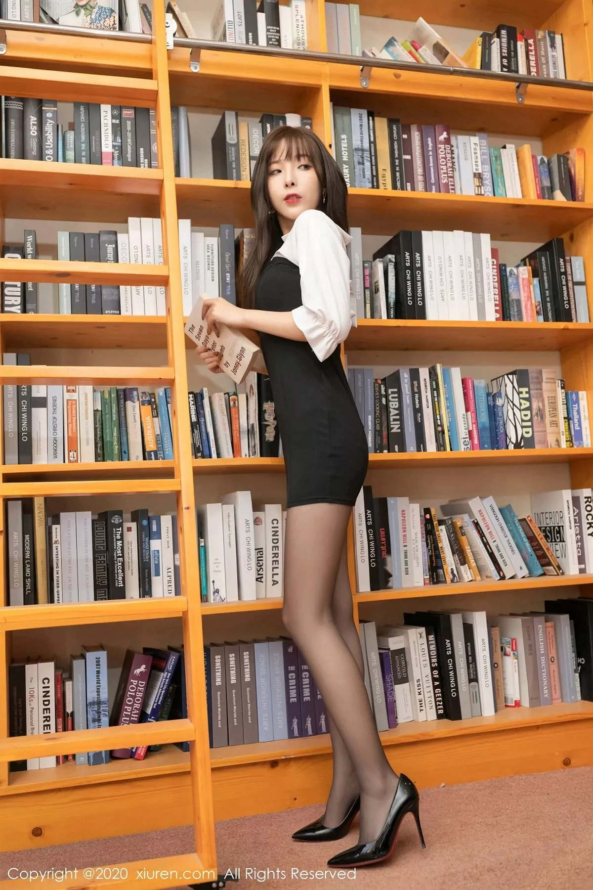 秀人集.com_[XiuRen秀人网]No.2948_嫩模陈小喵剧情主题性感内衣配无内黑丝裤袜秀翘臀屁沟诱惑写真75P