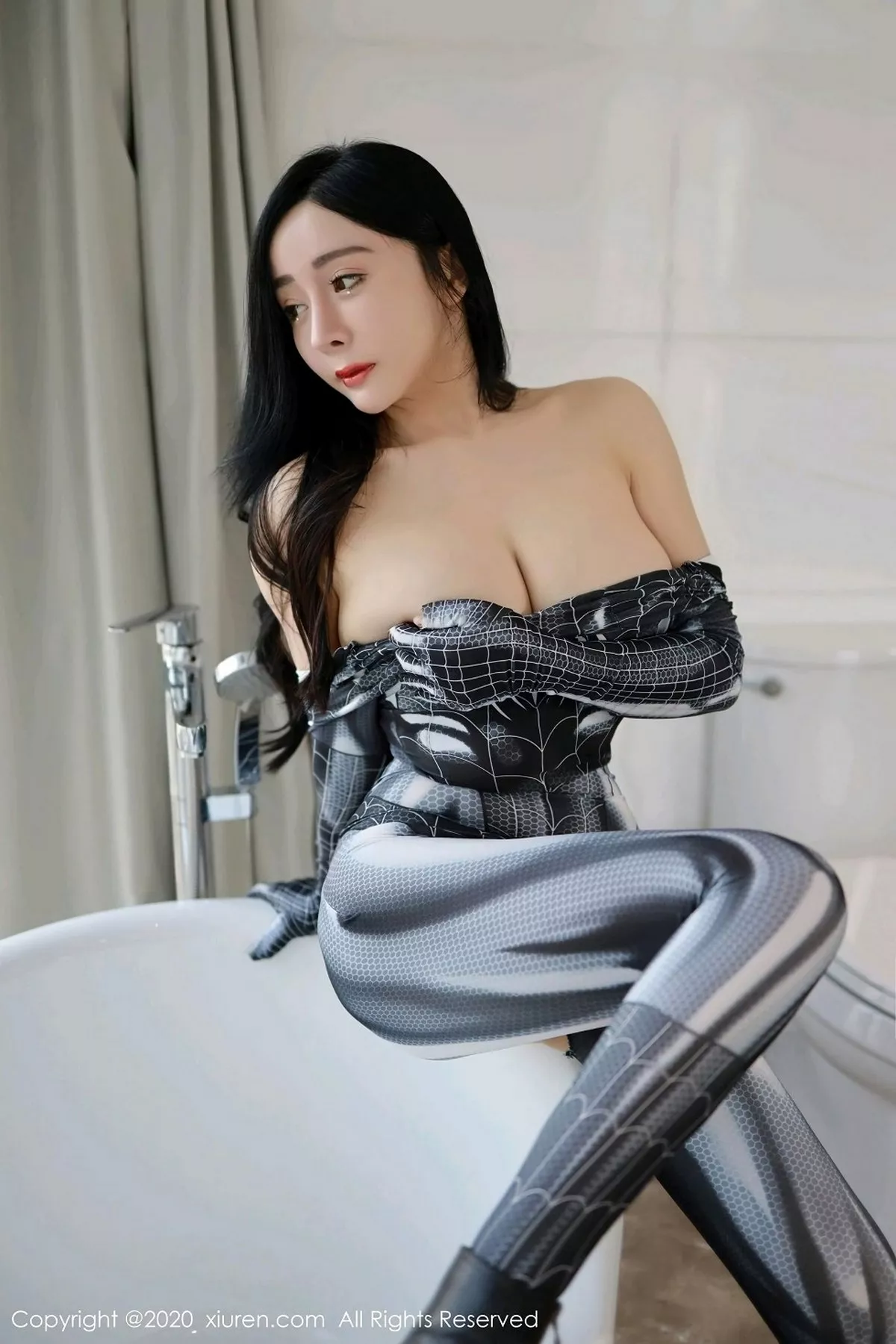 秀人集.com_[XiuRen秀人网]No.2951_嫩模允爾蜘蛛侠服饰主题私房半脱露豪乳开档紧身服撩人诱惑写真51P