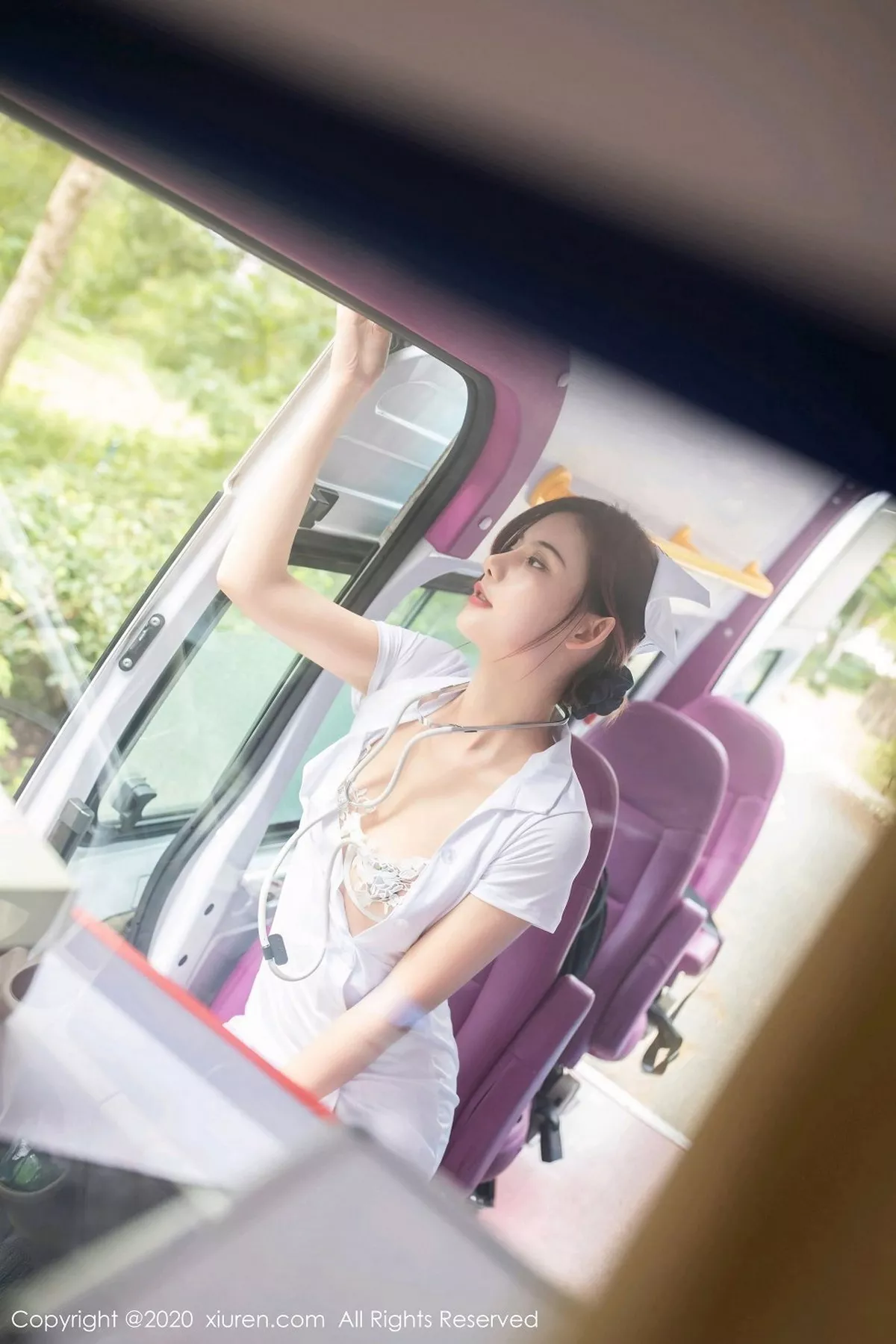 秀人集.com_[XiuRen秀人网]No.2959_女神就是阿朱啊三亚旅拍救护车主题护士情趣制服完美诱惑写真78P