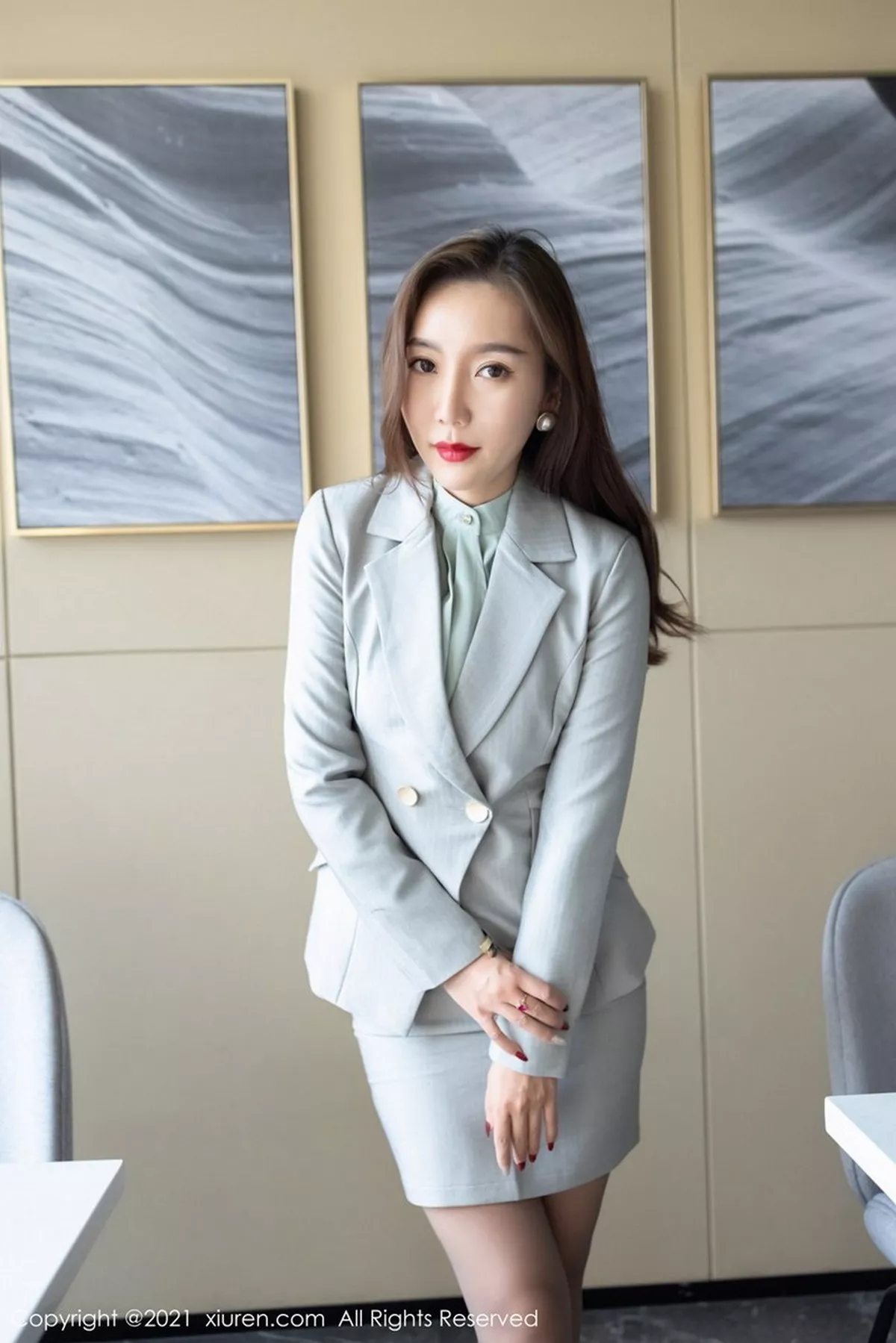 秀人集.com_[XiuRen秀人网]No.2964_嫩模艾静香经典职场OL主题超薄肉丝裤袜秀翘臀撩人诱惑写真43P