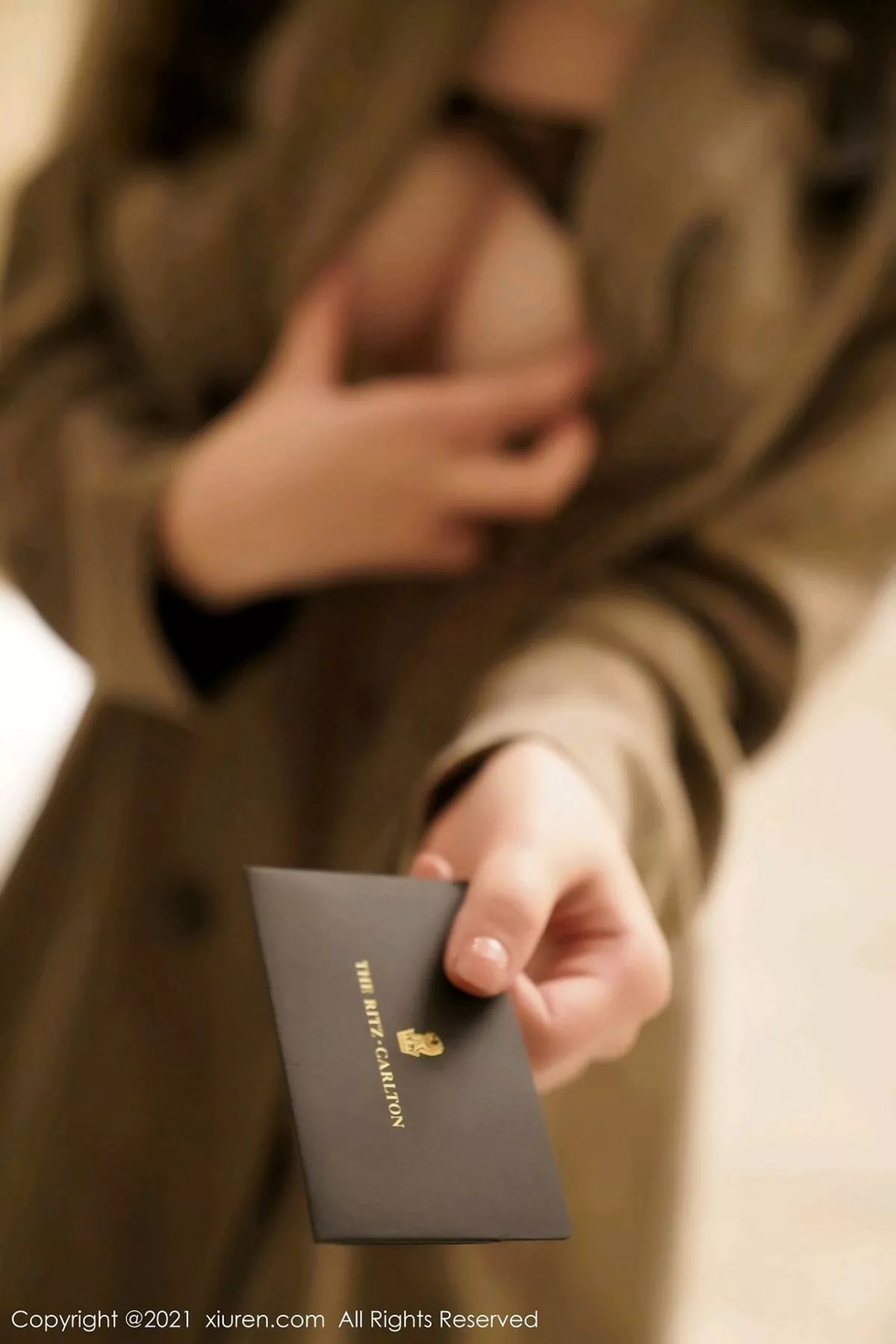 秀人集.com_[XiuRen秀人网]No.2977_女神糯美子Mini澳门旅拍尾随剧情主题黑色情趣内衣秀巨乳诱惑写真62P