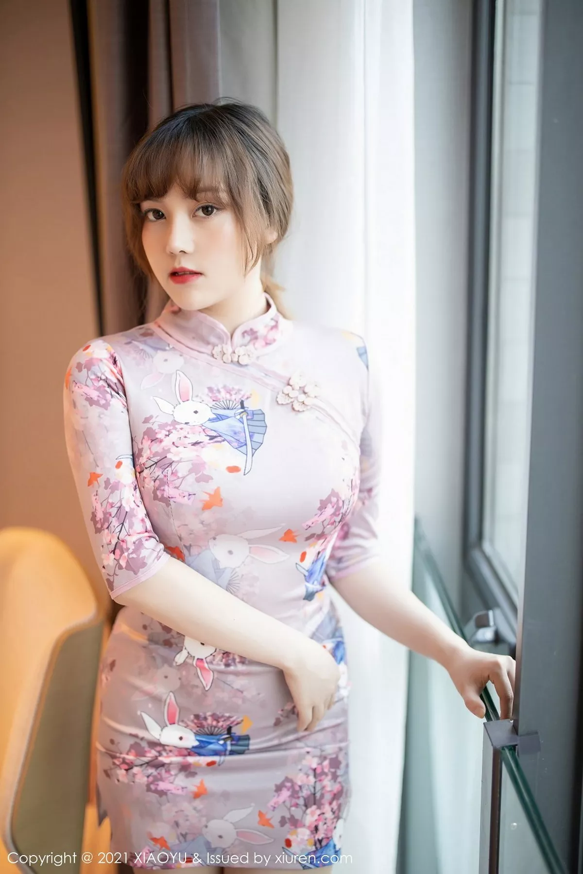 秀人集.com_[XiaoYu画语界]Vol.448_嫩模豆瓣酱私房韵味旗袍半脱露丰满身材豪乳翘臀诱惑写真48P