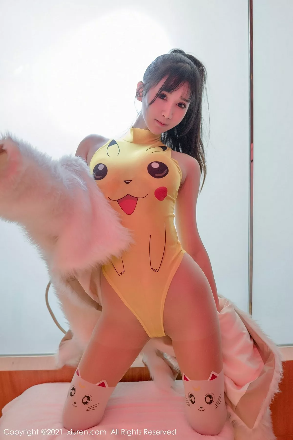 秀人集.com_[XiuRen秀人网]No.2988_嫩模小果冻儿性感卡通连体衣配开档肉丝裤袜撩人诱惑写真55P