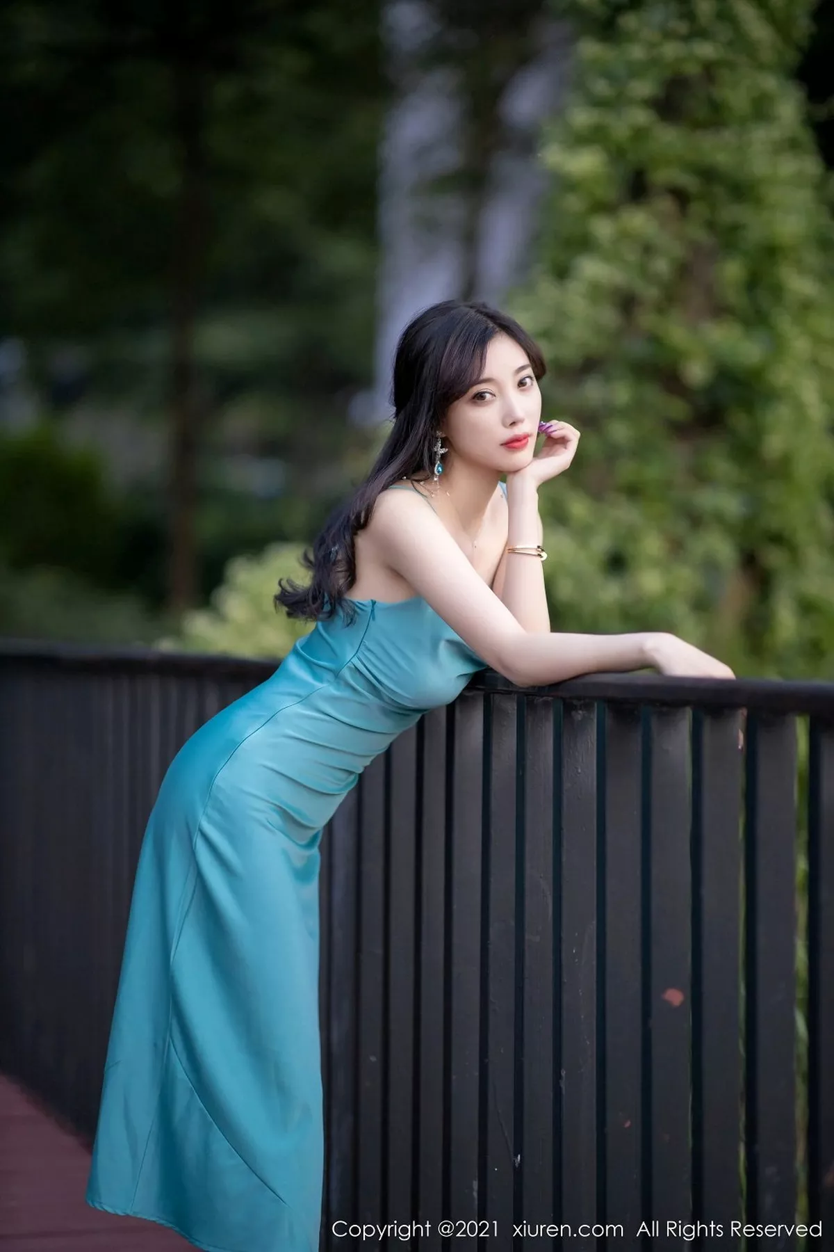 秀人集.com_[XiuRen秀人网]No.2997_女神杨晨晨sugar私房典雅吊裙配蕾丝腿袜半撩秀翘臀诱惑写真67P