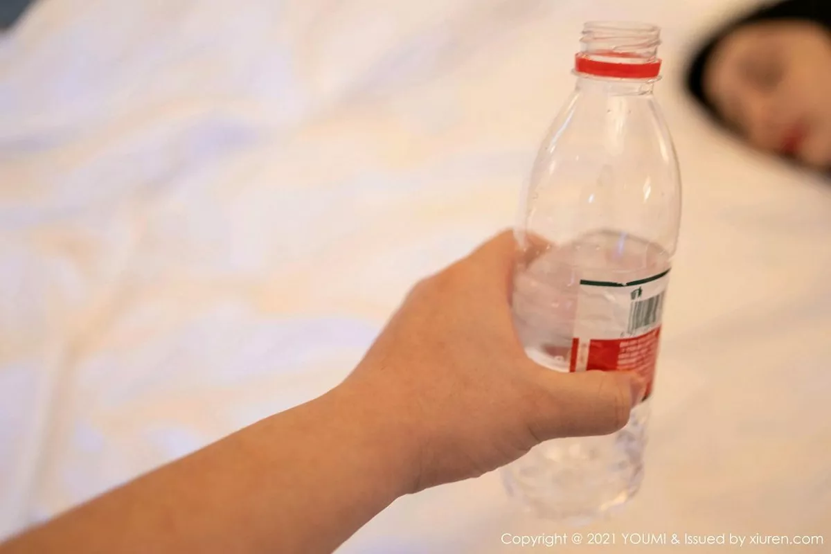 秀人集.com_[YouMi尤蜜荟]Vol.587_嫩模允爾厦门旅拍剧情主题床上镂空内衣秀火辣身材诱惑写真114P