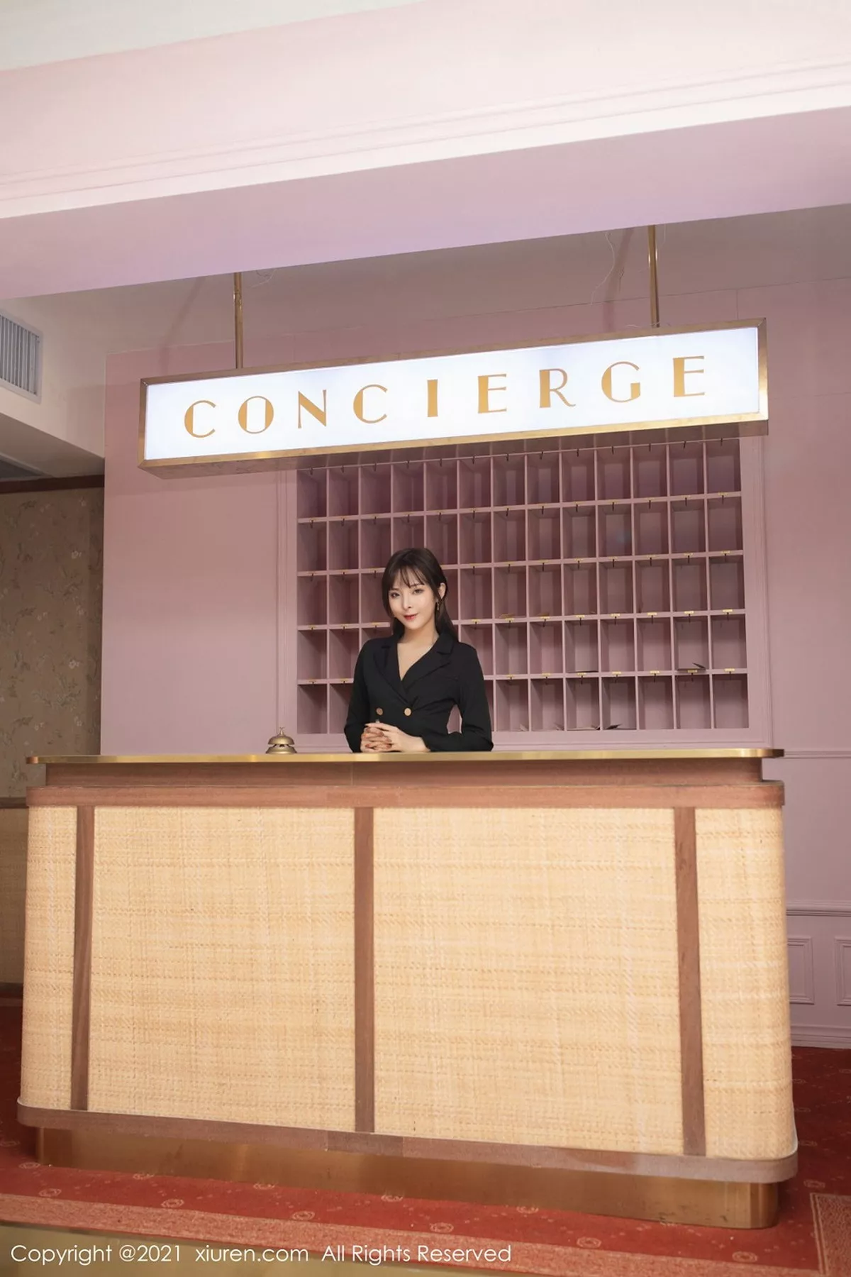 秀人集.com_[XiuRen秀人网]No.3002_嫩模陈小喵酒店行李员主题脱开档黑丝裤袜秀翘臀撩人诱惑写真66P