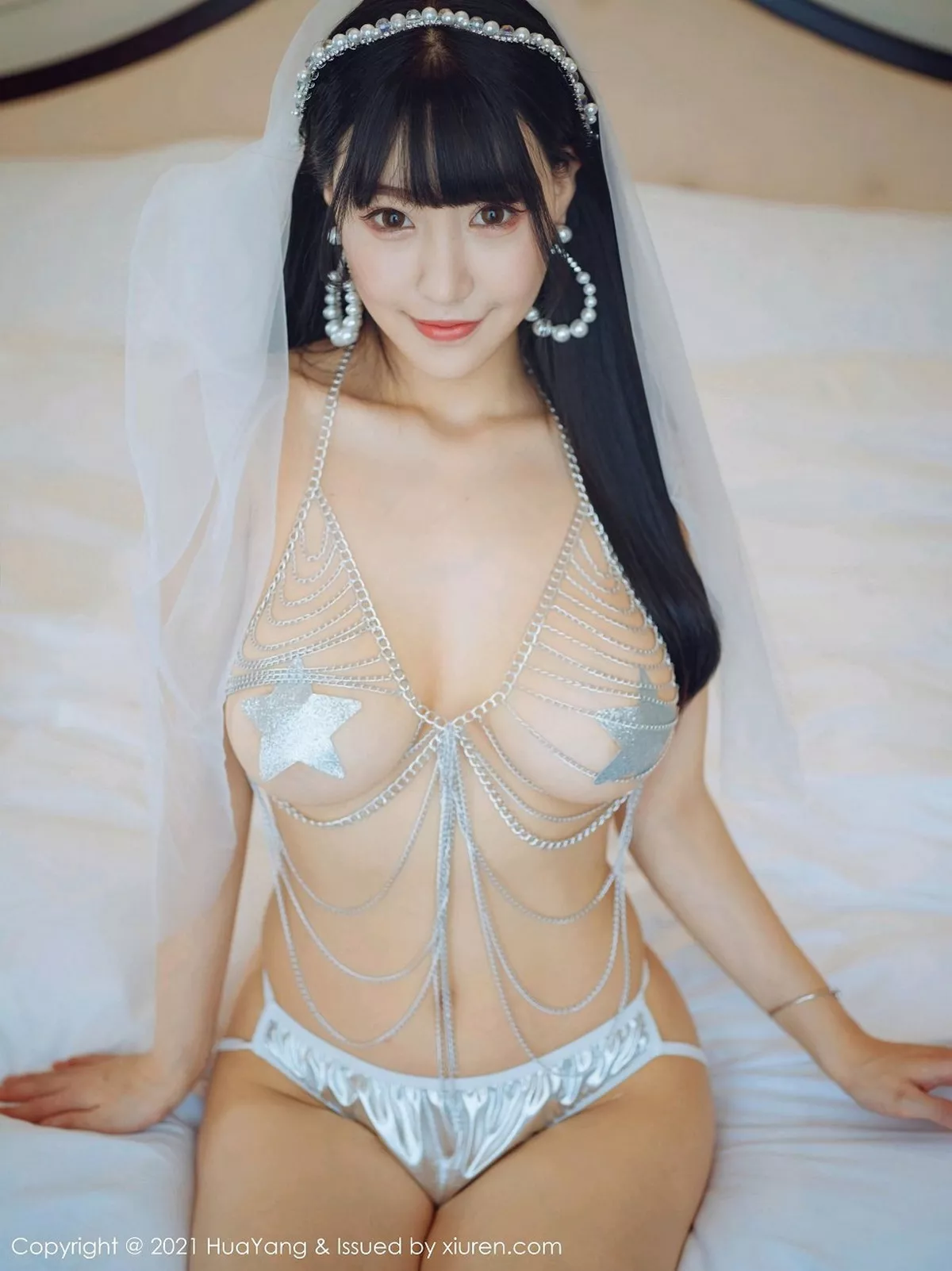 秀人集.com_[HuaYang花漾]Vol.352_女神朱可儿Flower厦门旅拍情趣婚纱金缕衣露傲人豪乳诱惑写真62P