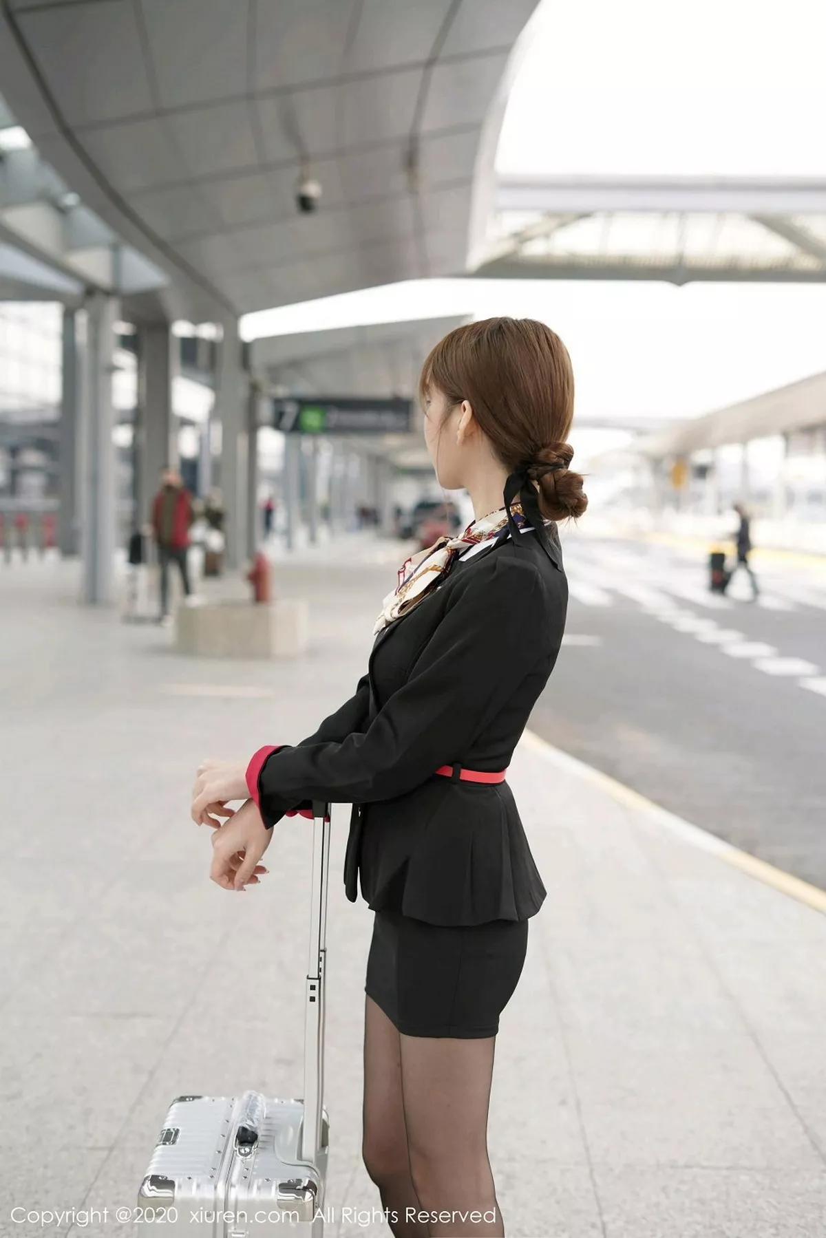 秀人集.com_[XiuRen秀人网]No.2915_女神周于希Sandy空姐真实场景剧情主题红色内衣配黑丝诱惑写真106P