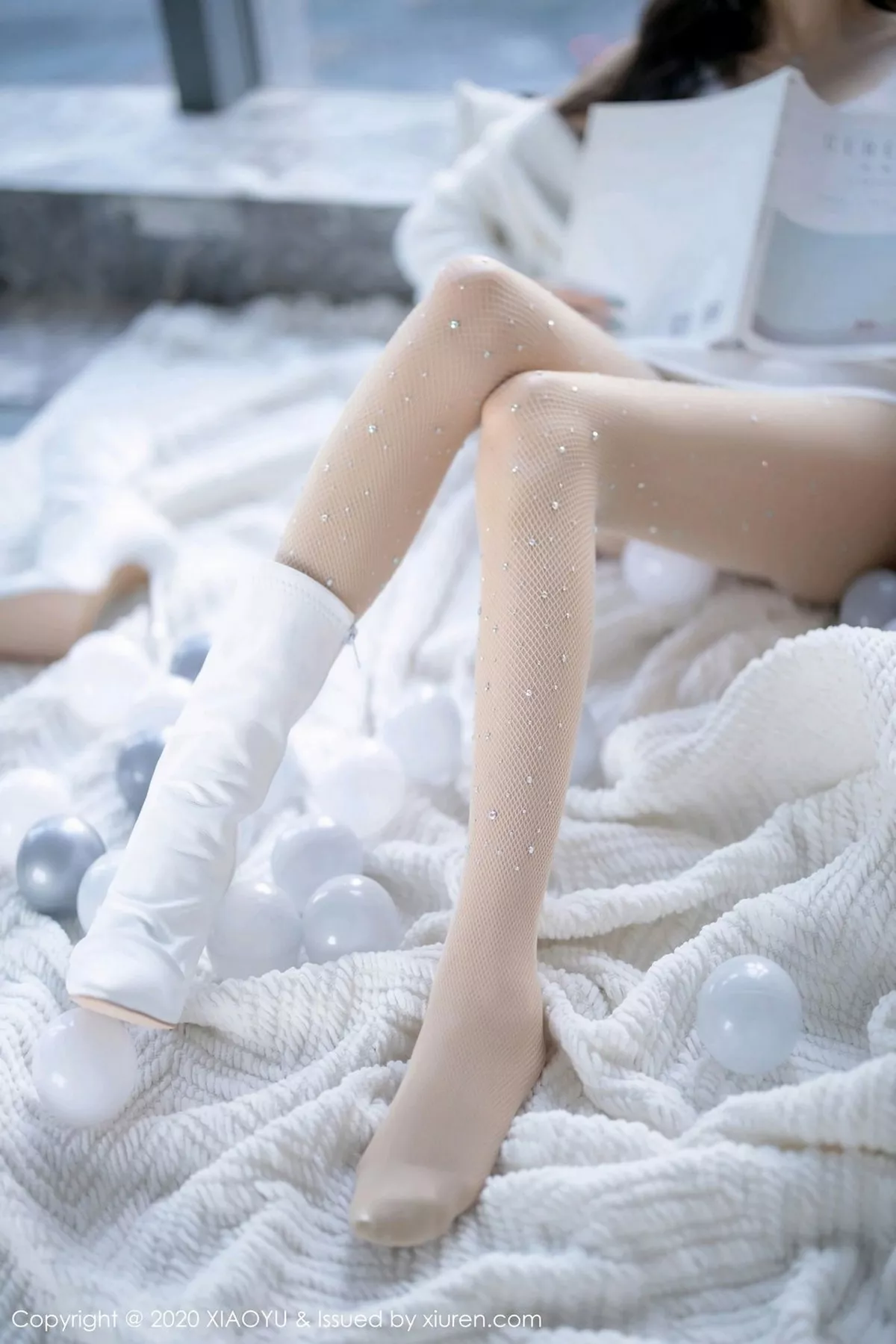 秀人集.com_[XiaoYu画语界]Vol.437_女神杨晨晨sugar圣诞主题白色绒毛内衣配白丝网袜诱惑写真74P