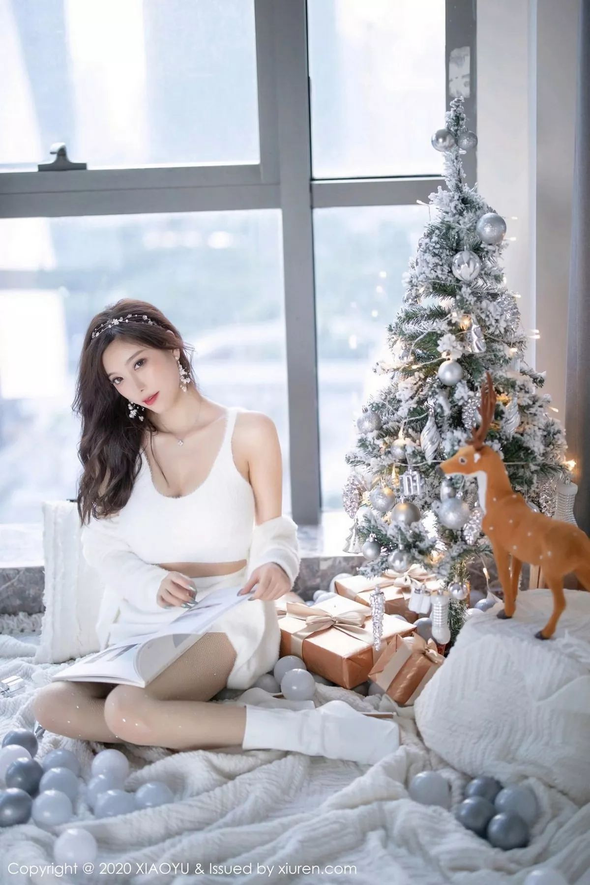 秀人集.com_[XiaoYu画语界]Vol.437_女神杨晨晨sugar圣诞主题白色绒毛内衣配白丝网袜诱惑写真74P