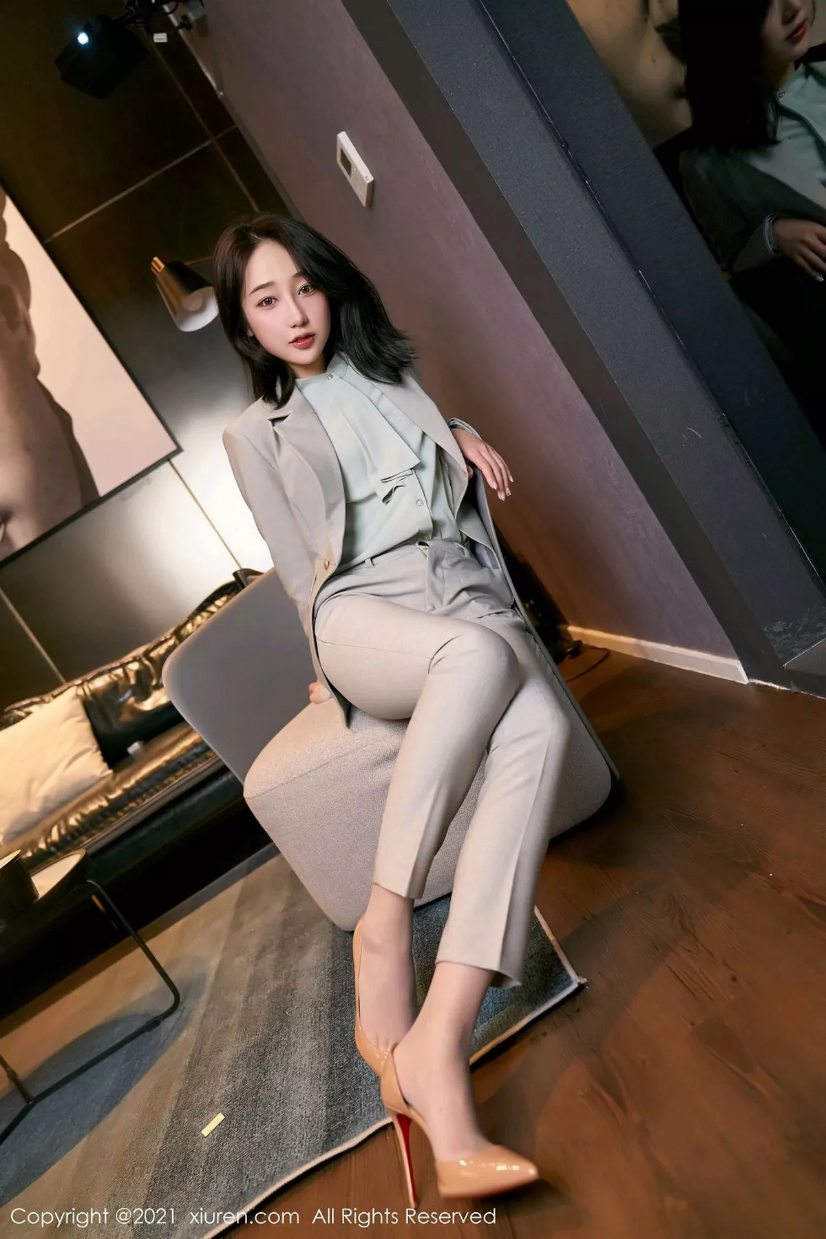 秀人集.com_[XiuRen秀人网]No.3009_嫩模九月生秘书职业装主题私房半脱露性感内衣完美诱惑写真100P