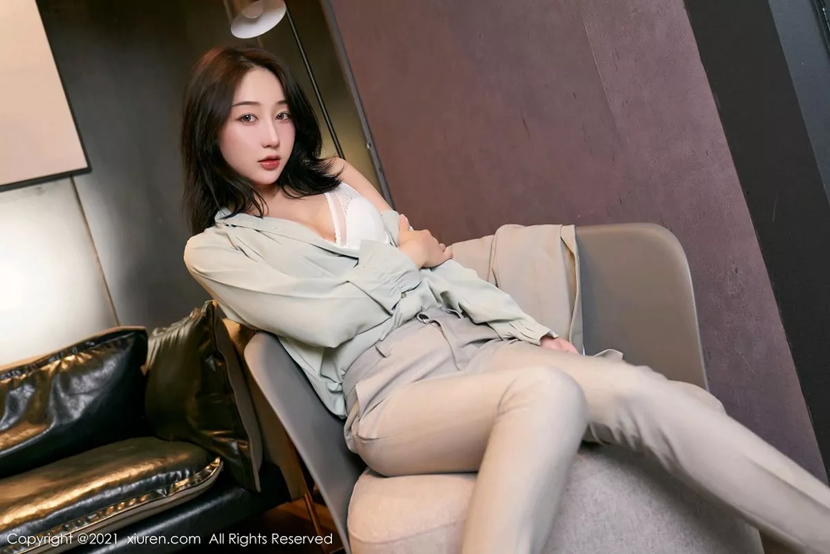 秀人集.com_[XiuRen秀人网]No.3009_嫩模九月生秘书职业装主题私房半脱露性感内衣完美诱惑写真100P