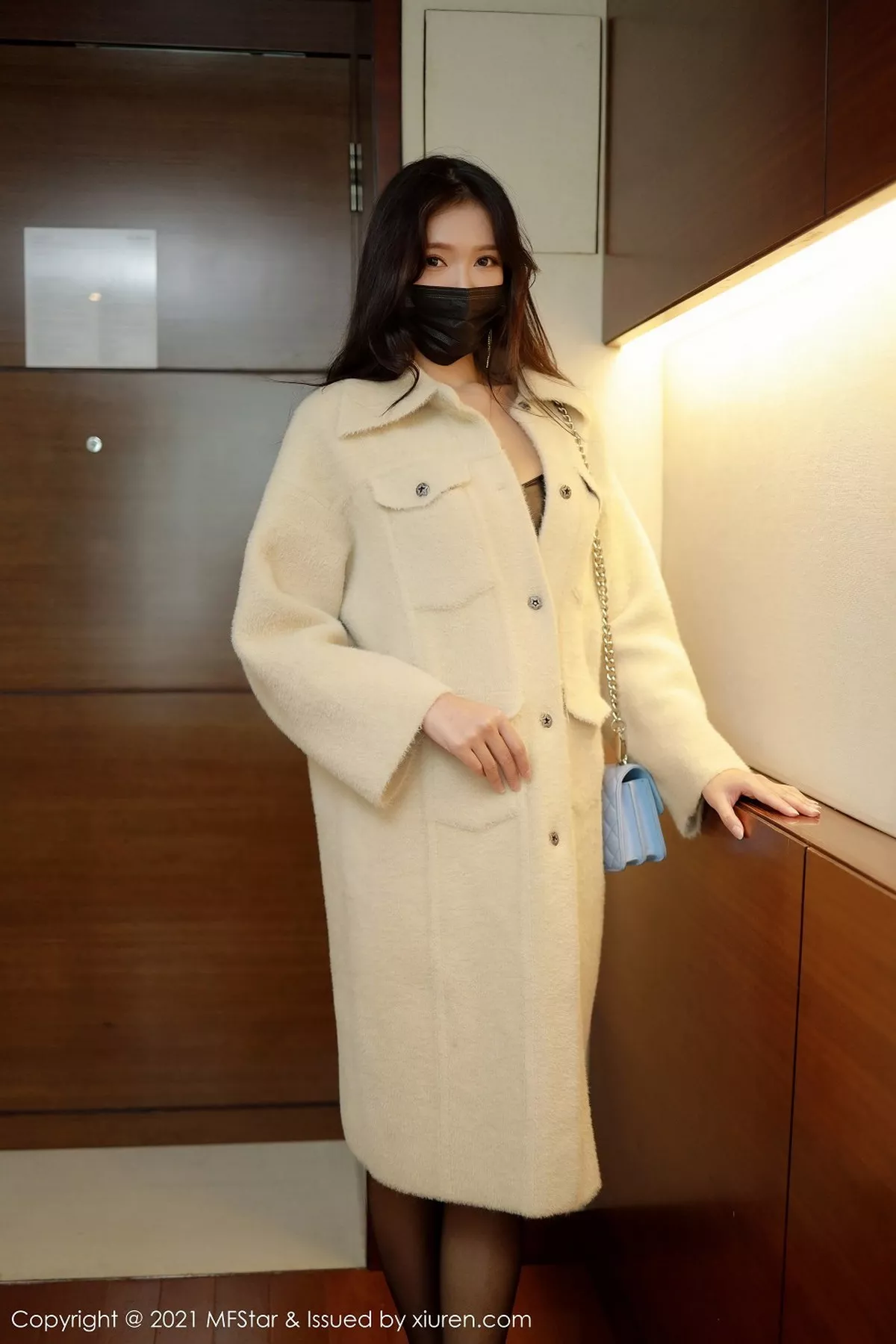 秀人集.com_[MFStar模范学院]Vol.445_嫩模娜比私房黑色情趣皮衣配无内黑丝裤袜秀翘臀诱惑写真44P