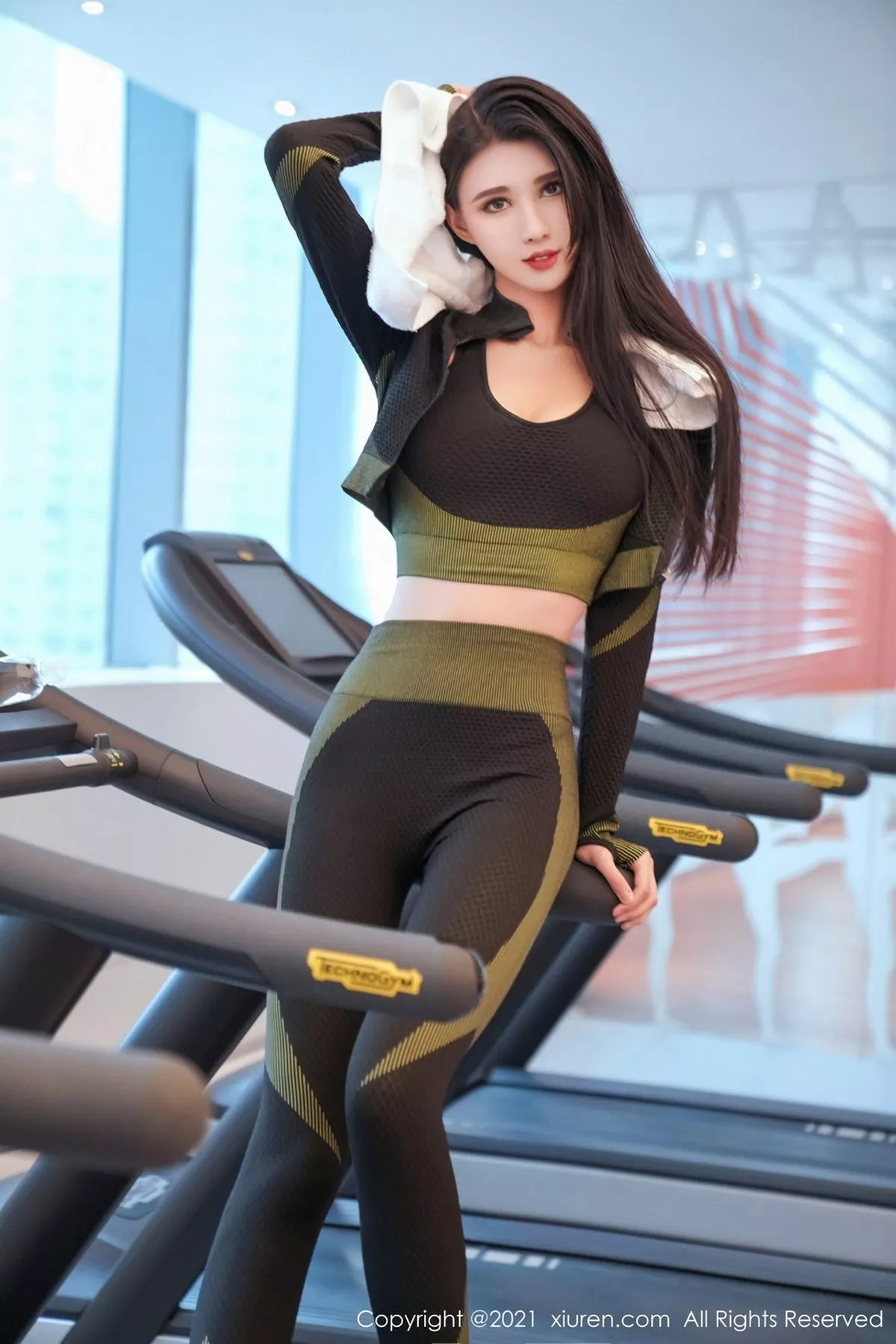 秀人集.com_[XiuRen秀人网]No.3040_嫩模葛征江浙沪旅拍健身房主题紧身运动装秀完美曲线性感写真56P