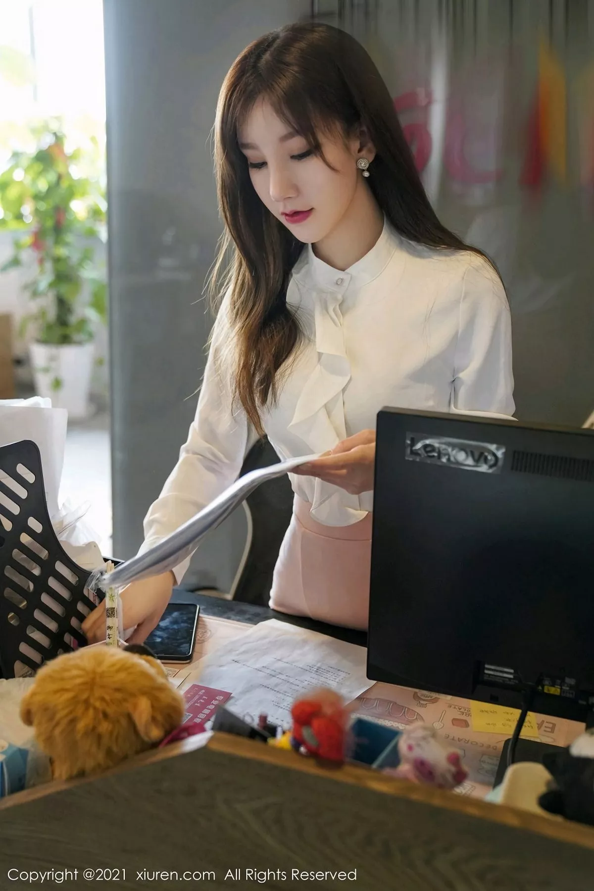 秀人集.com_[XiuRen秀人网]No.3046_女神周于希Sandy办公室前台主题粉色短裙下薄透肉丝诱惑写真100P