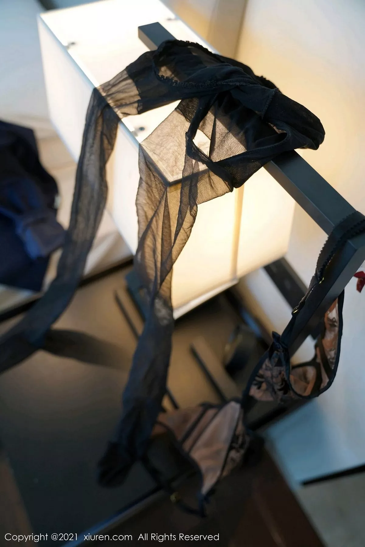 秀人集.com_[XiuRen秀人网]No.3043_嫩模玉兔miki职场秘书OL剧情主题开档黑丝裤袜秀翘臀诱惑写真80P