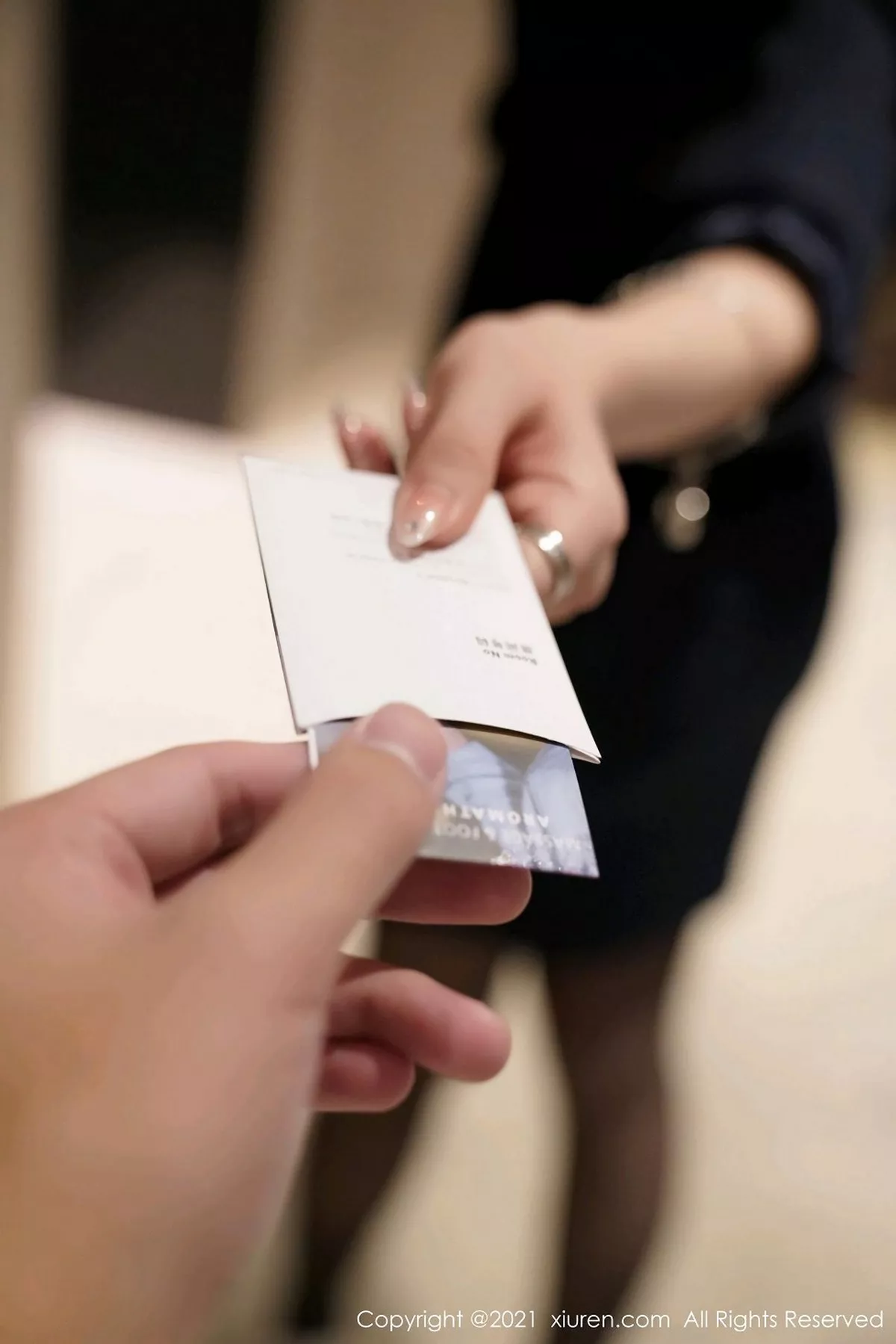 秀人集.com_[XiuRen秀人网]No.3043_嫩模玉兔miki职场秘书OL剧情主题开档黑丝裤袜秀翘臀诱惑写真80P