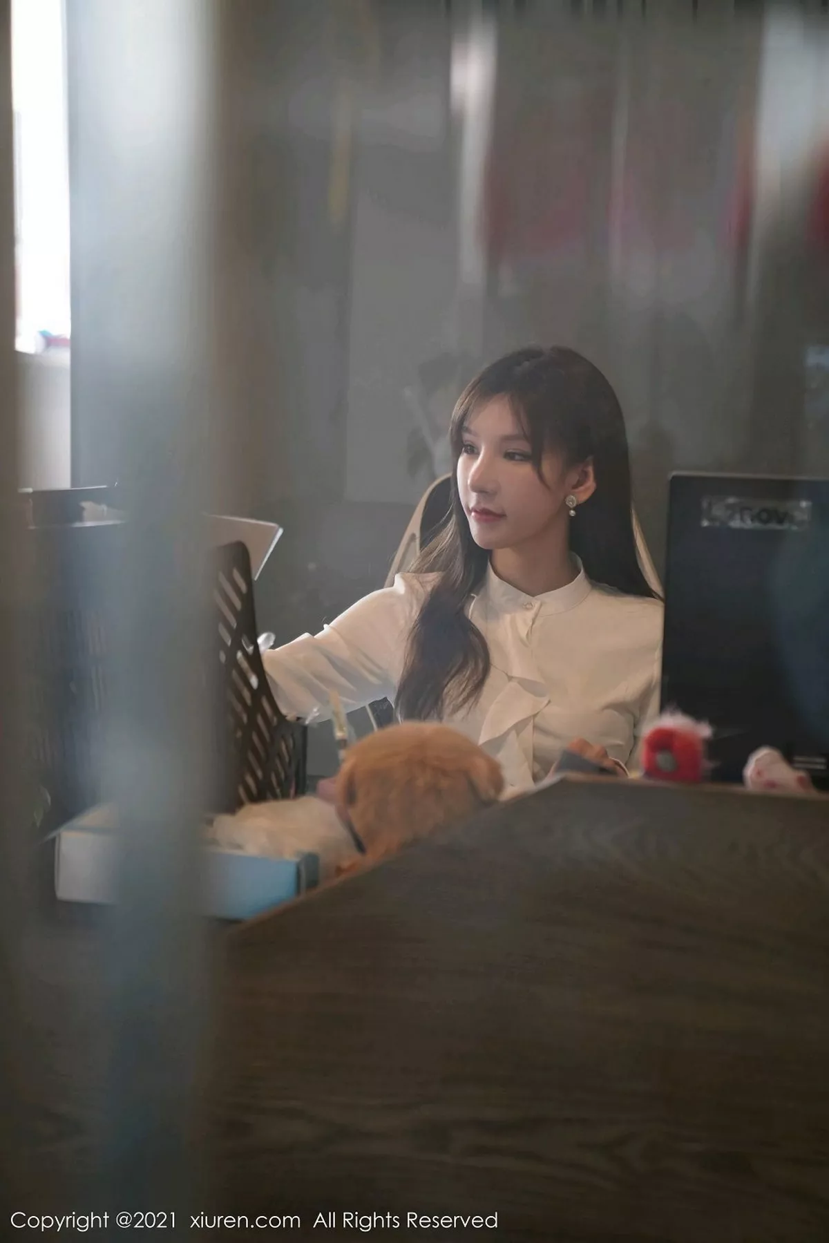 秀人集.com_[XiuRen秀人网]No.3046_女神周于希Sandy办公室前台主题粉色短裙下薄透肉丝诱惑写真100P