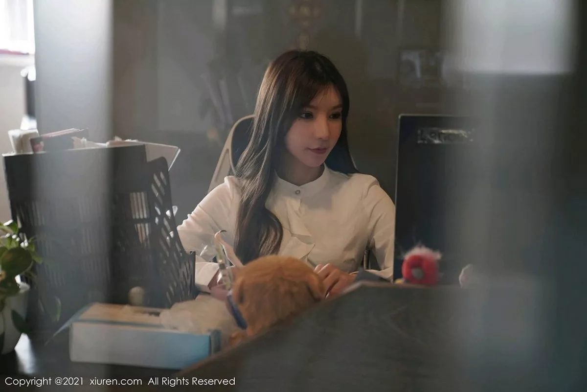 秀人集.com_[XiuRen秀人网]No.3046_女神周于希Sandy办公室前台主题粉色短裙下薄透肉丝诱惑写真100P