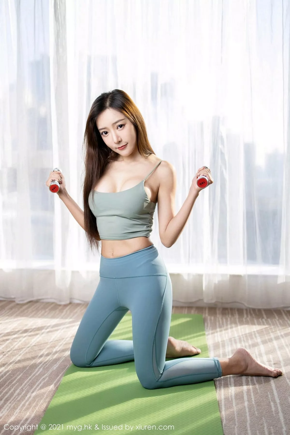 秀人集.com_[MyGirl美媛馆]Vol.485_女神王馨瑶yanni紧身运动服配深V吊带秀完美身材诱惑写真60P