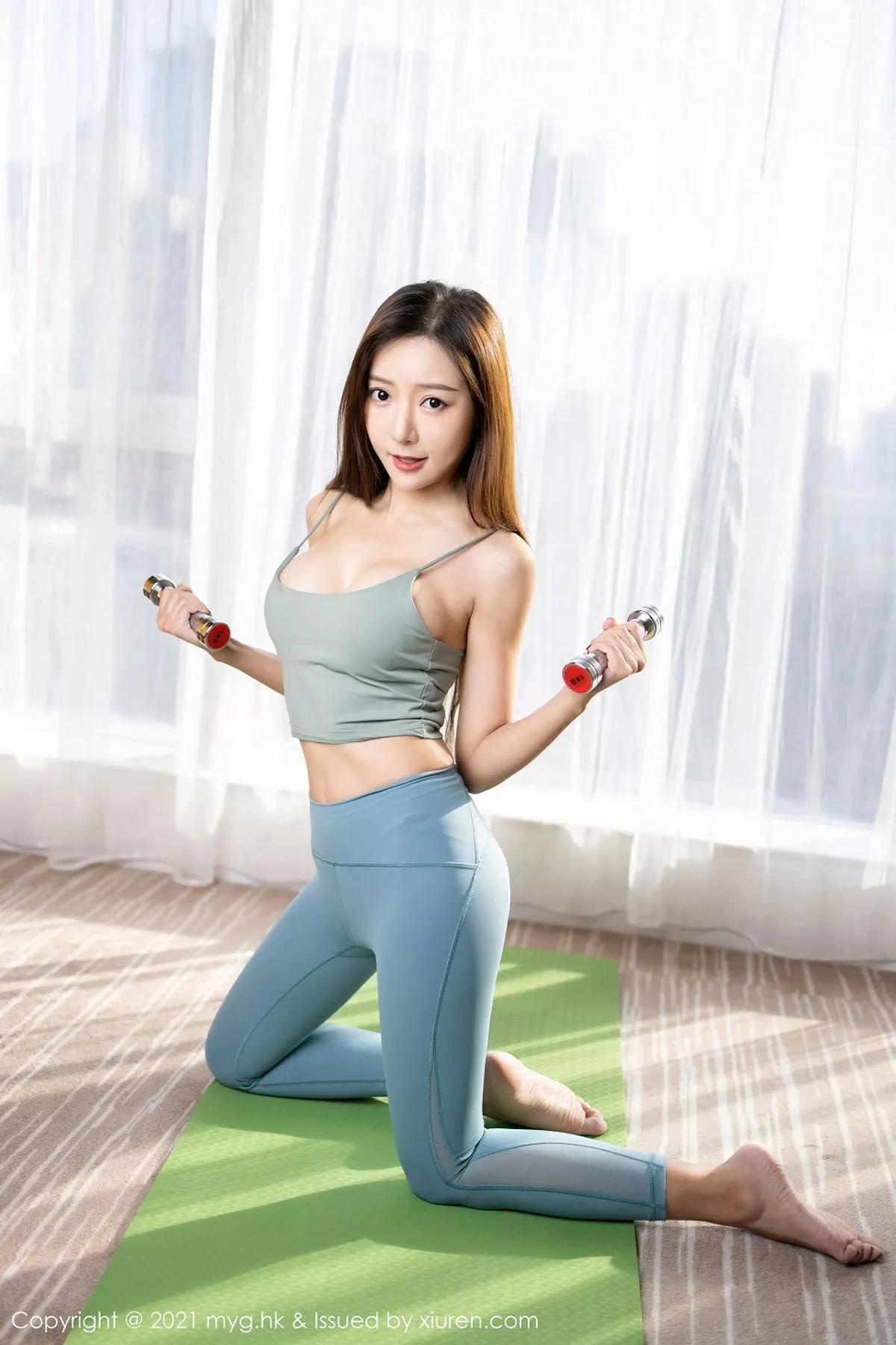 秀人集.com_[MyGirl美媛馆]Vol.485_女神王馨瑶yanni紧身运动服配深V吊带秀完美身材诱惑写真60P