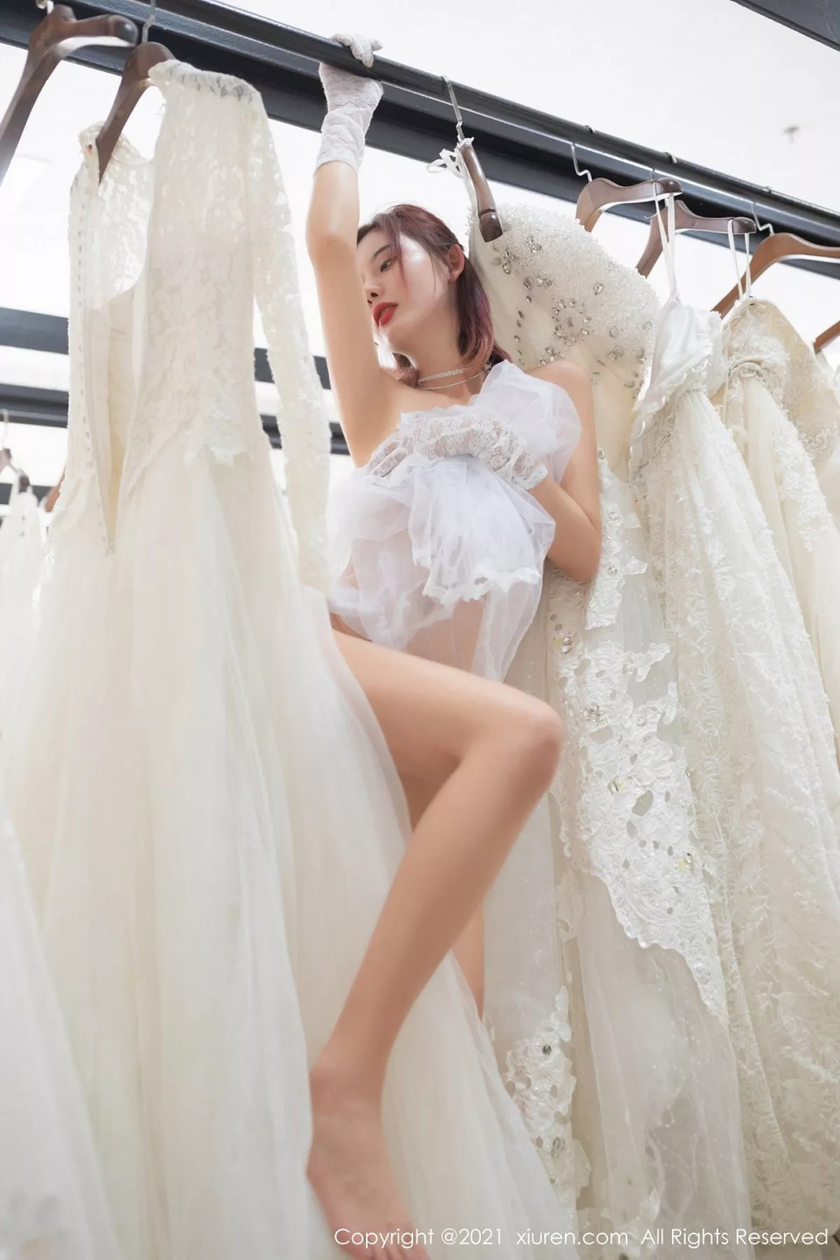 秀人集.com_[XiuRen秀人网]No.3068_嫩模就是阿朱啊三亚旅拍洁白婚纱主题半脱秀火辣身材诱惑写真62P