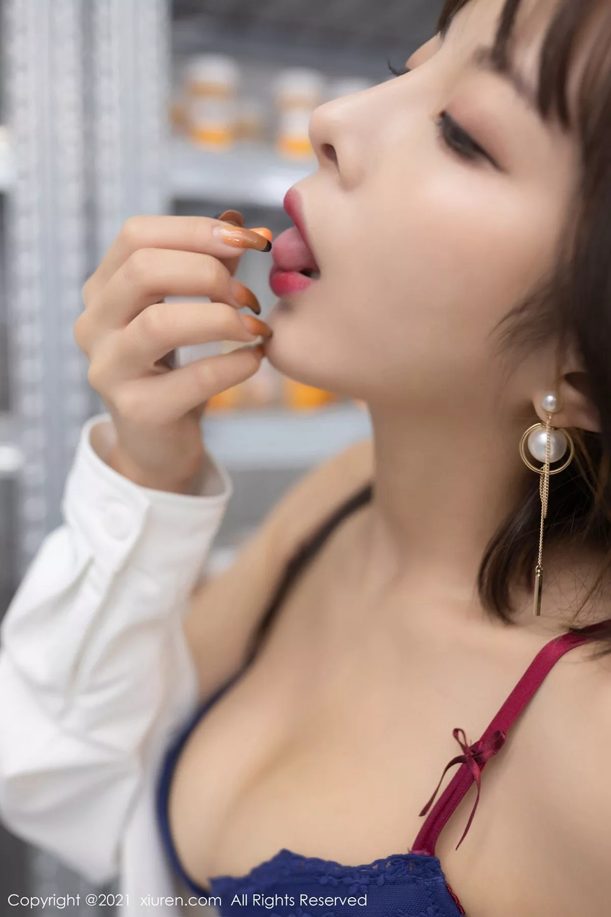 秀人集.com_[XiuRen秀人网]No.3079_嫩模陈小喵三亚旅拍实验室试药主题白大褂下开档肉丝裤袜诱惑写真71P