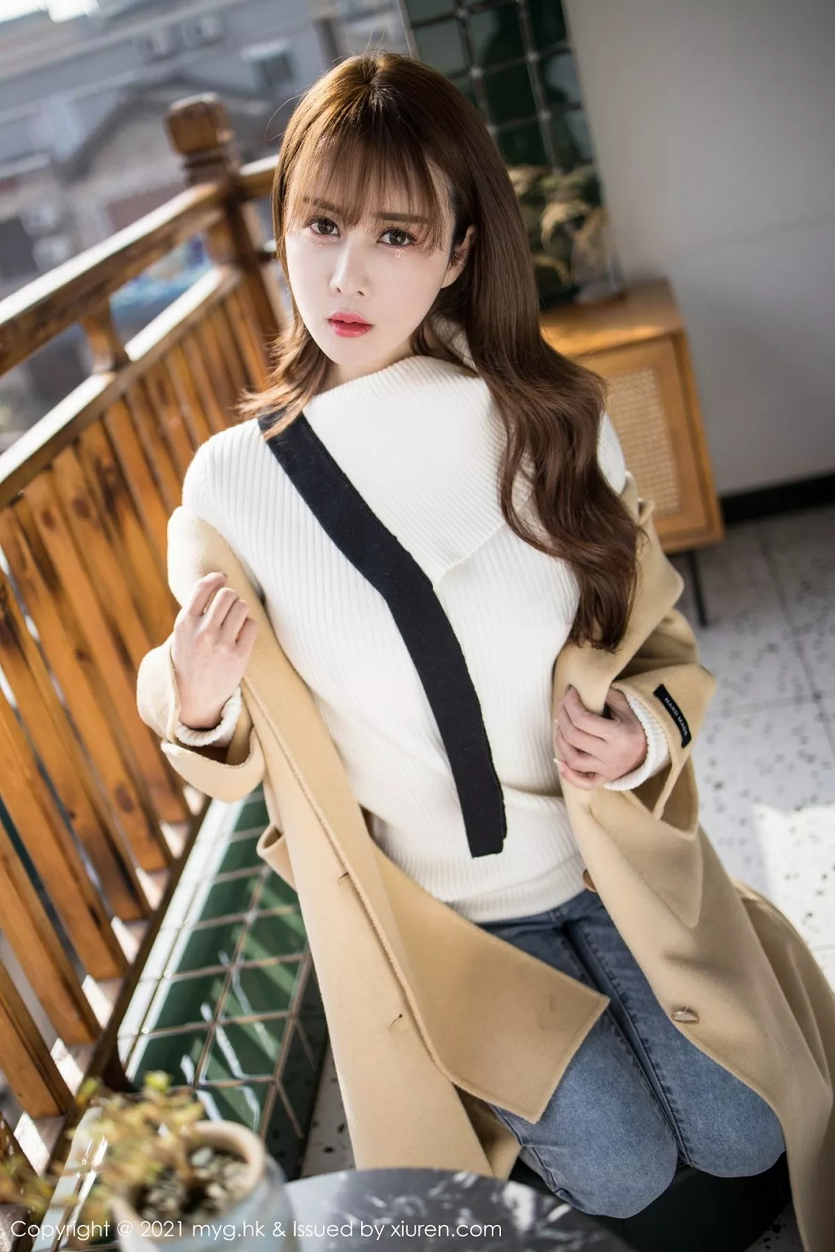 秀人集.com_[MyGirl美媛馆]Vol.487_嫩模小兜儿脱飒爽牛仔裤露无内黑丝裤袜秀翘臀极致魅惑写真78P