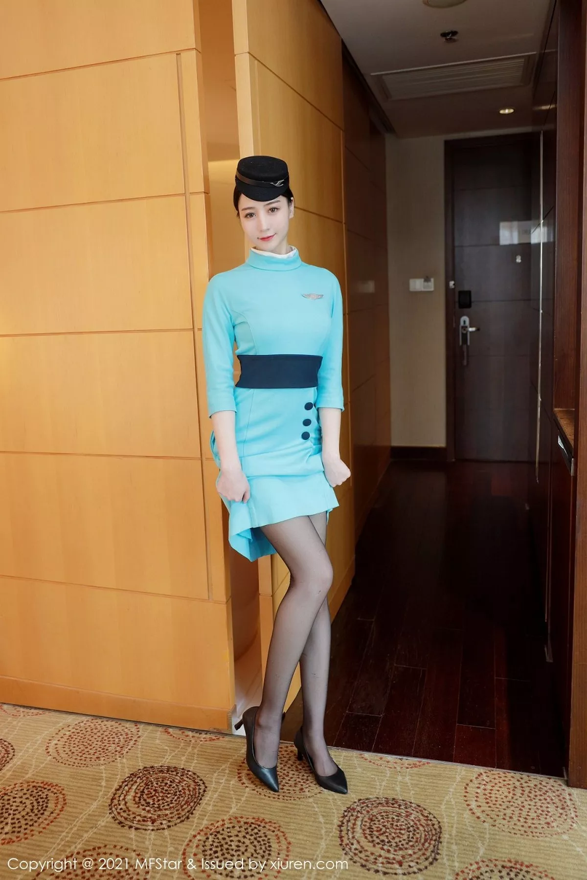 秀人集.com_[MFStar模范学院]Vol.455_嫩模水水er私房脱典雅空姐制服露黑丝裤袜秀翘臀诱惑写真68P